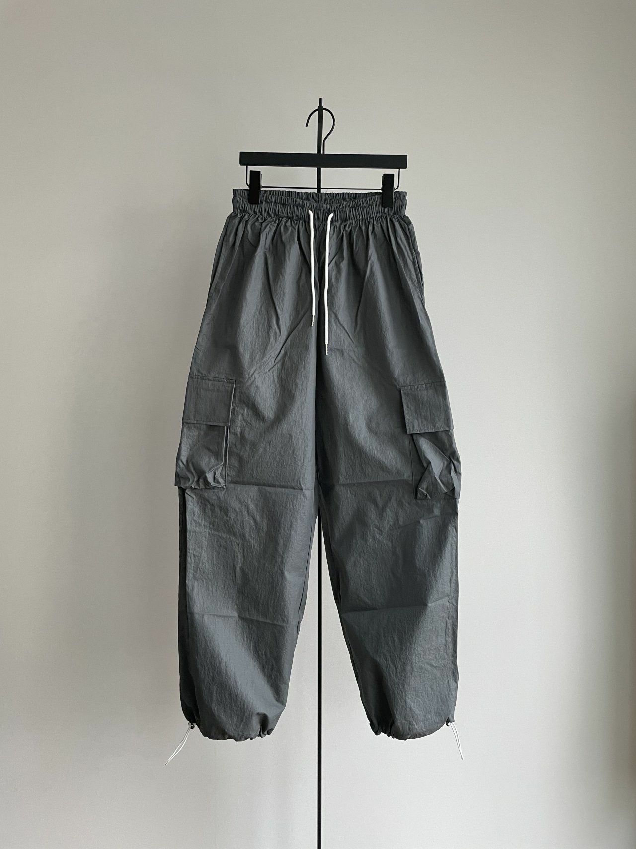 淨色工裝可束腳鬆身褲 MALENKII-062P