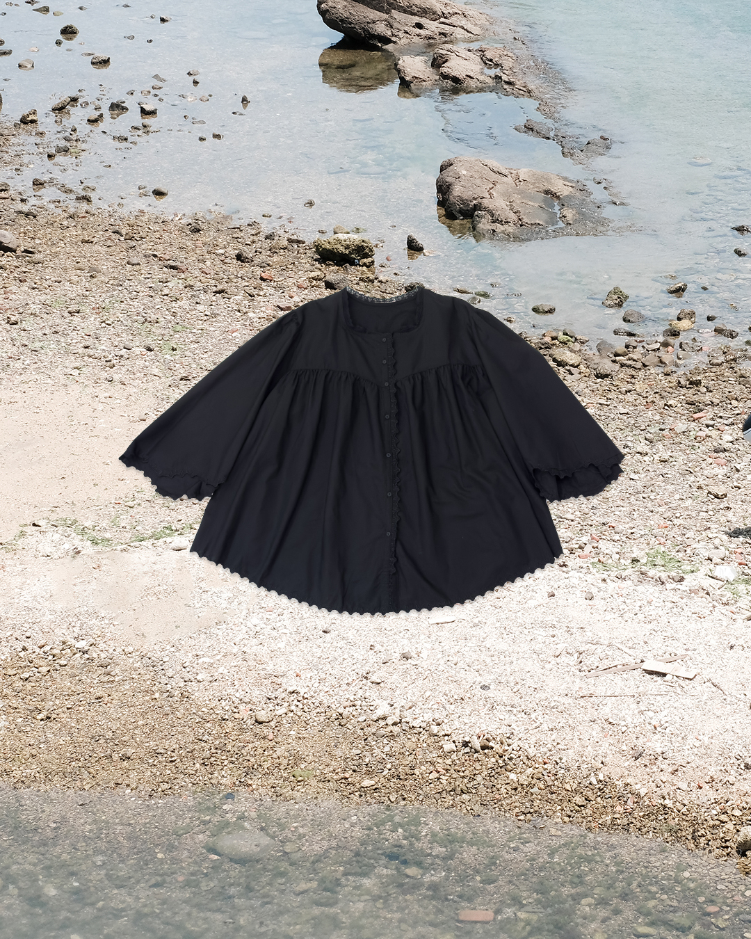 花邊闊袖蕾絲領上衣