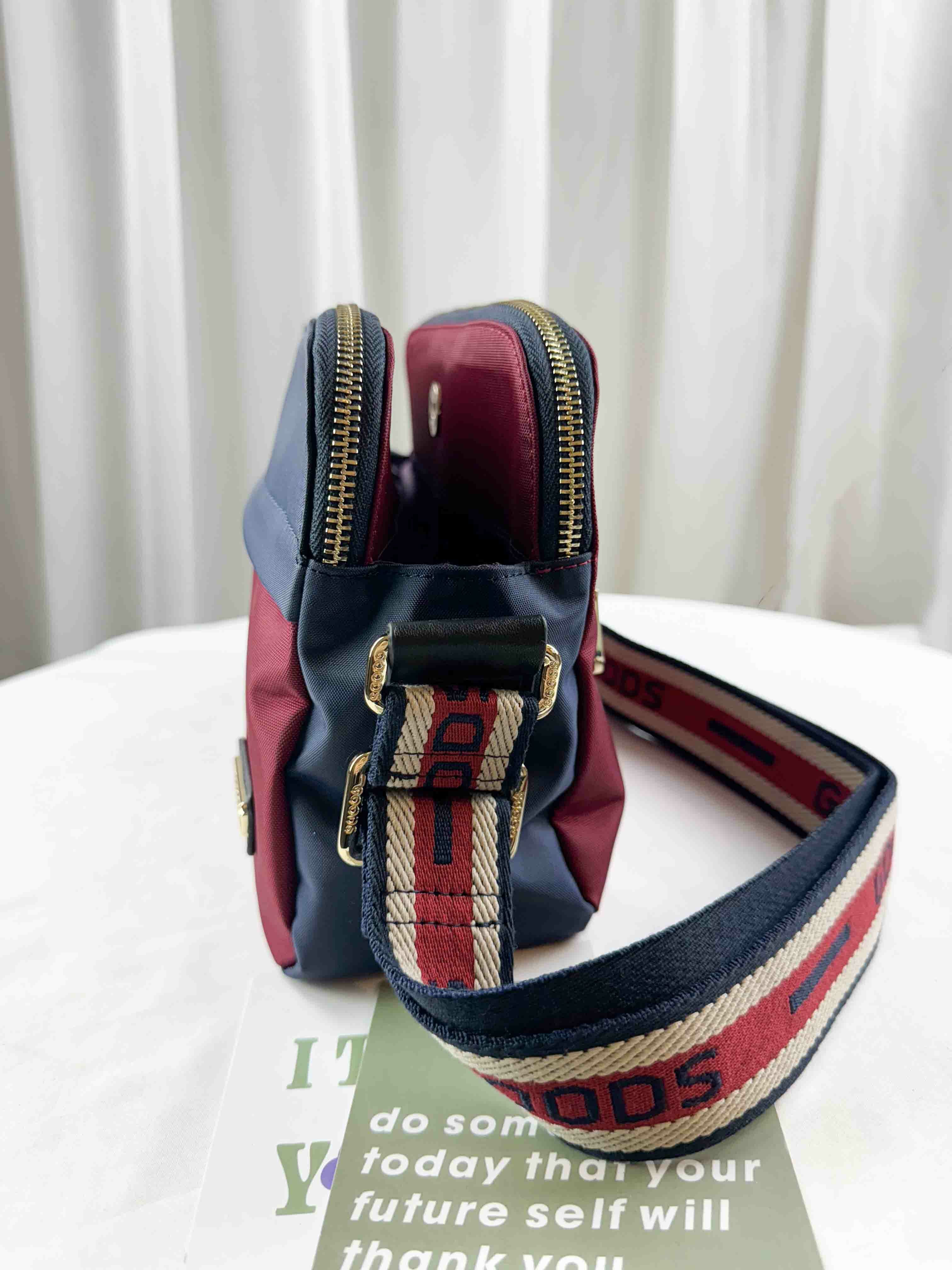GOODS 織帶藍紅尼龍防潑水側背包 #2789