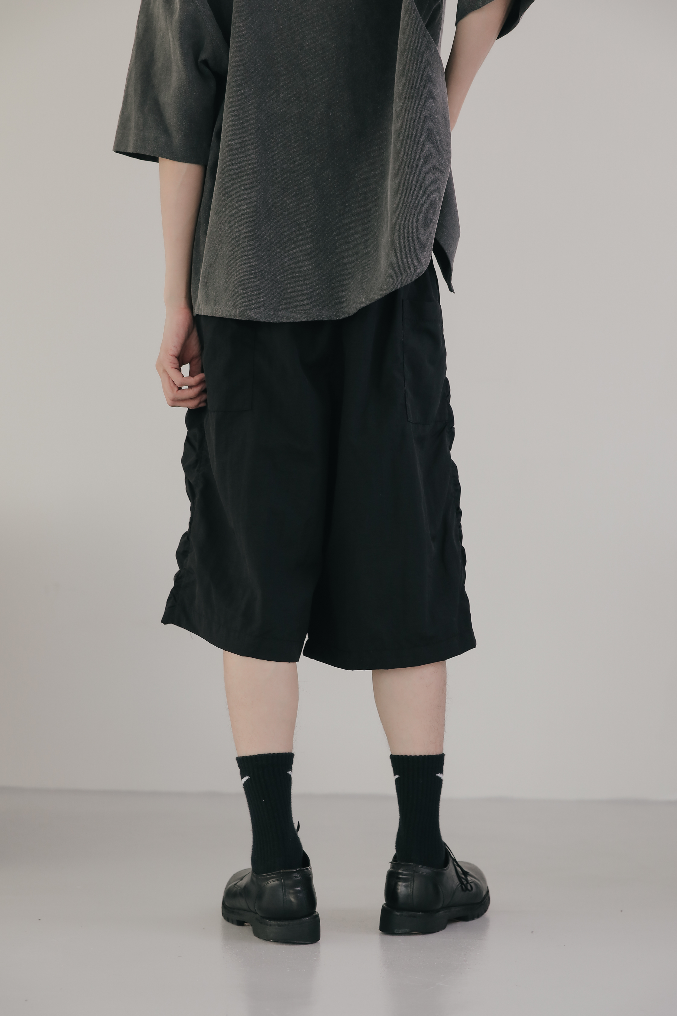 Nylon Shirring Bermuda Pants #短褲