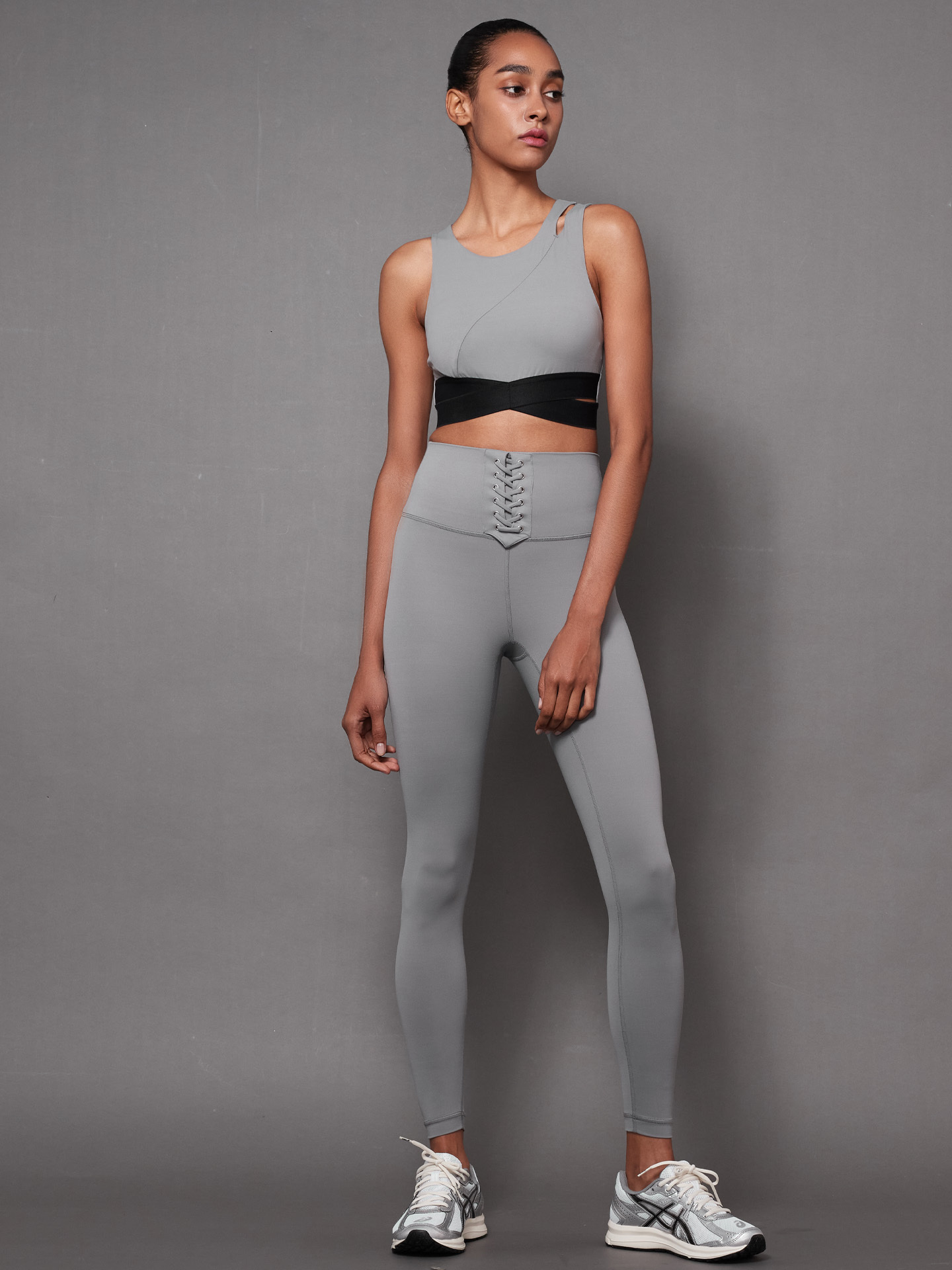 Soft．No one else 拼接繃帶運動內衣- 海鷗灰