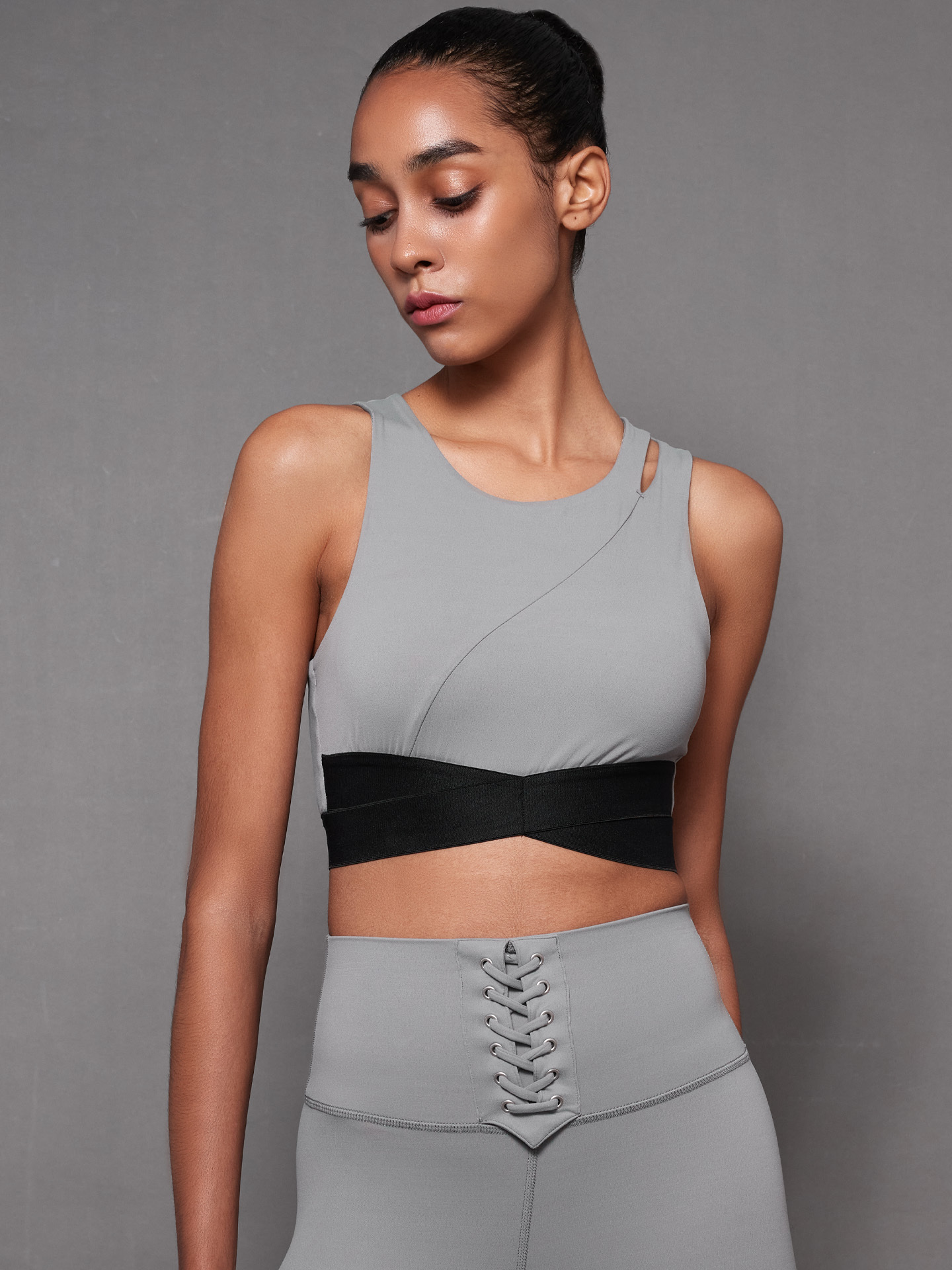 Soft．No one else 拼接繃帶運動內衣- 海鷗灰