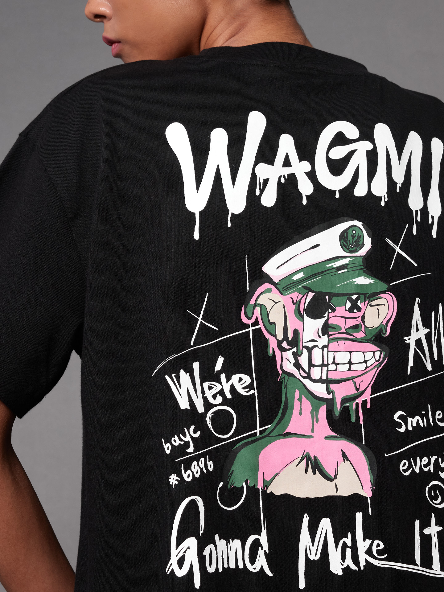 We Are All Gonna Make it 設計師塗鴉寬版T- 午夜黑 女款