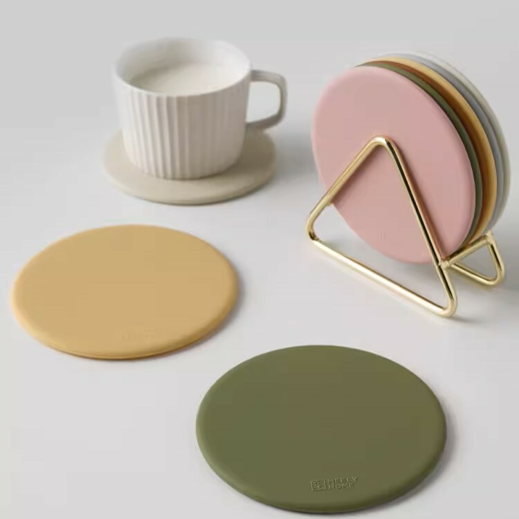 《4166》輕奢高級感矽膠格隔熱防水杯墊