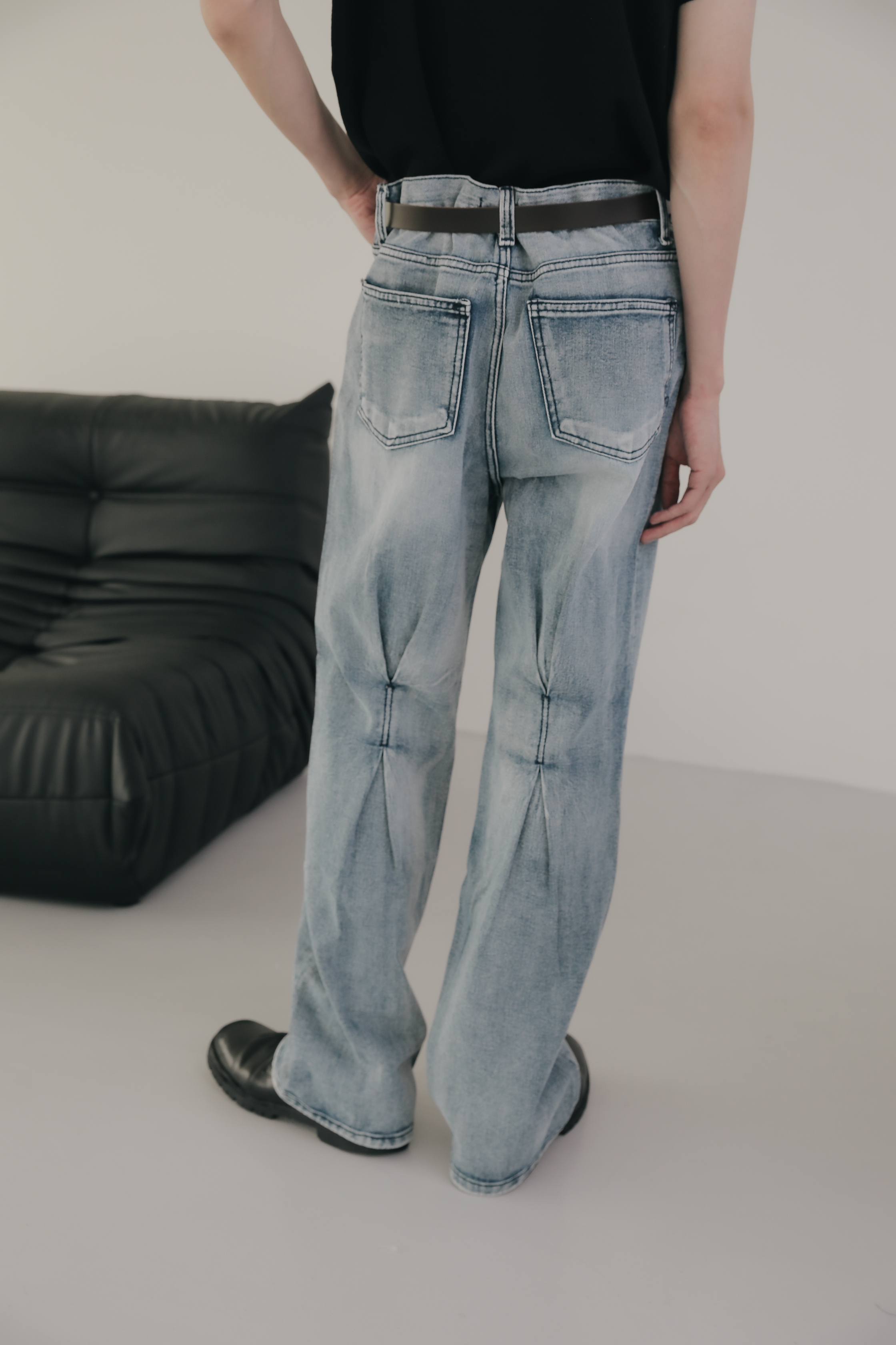 Pin Tuck Flared Jeans #靴型褲 (單寧黑售完不補)