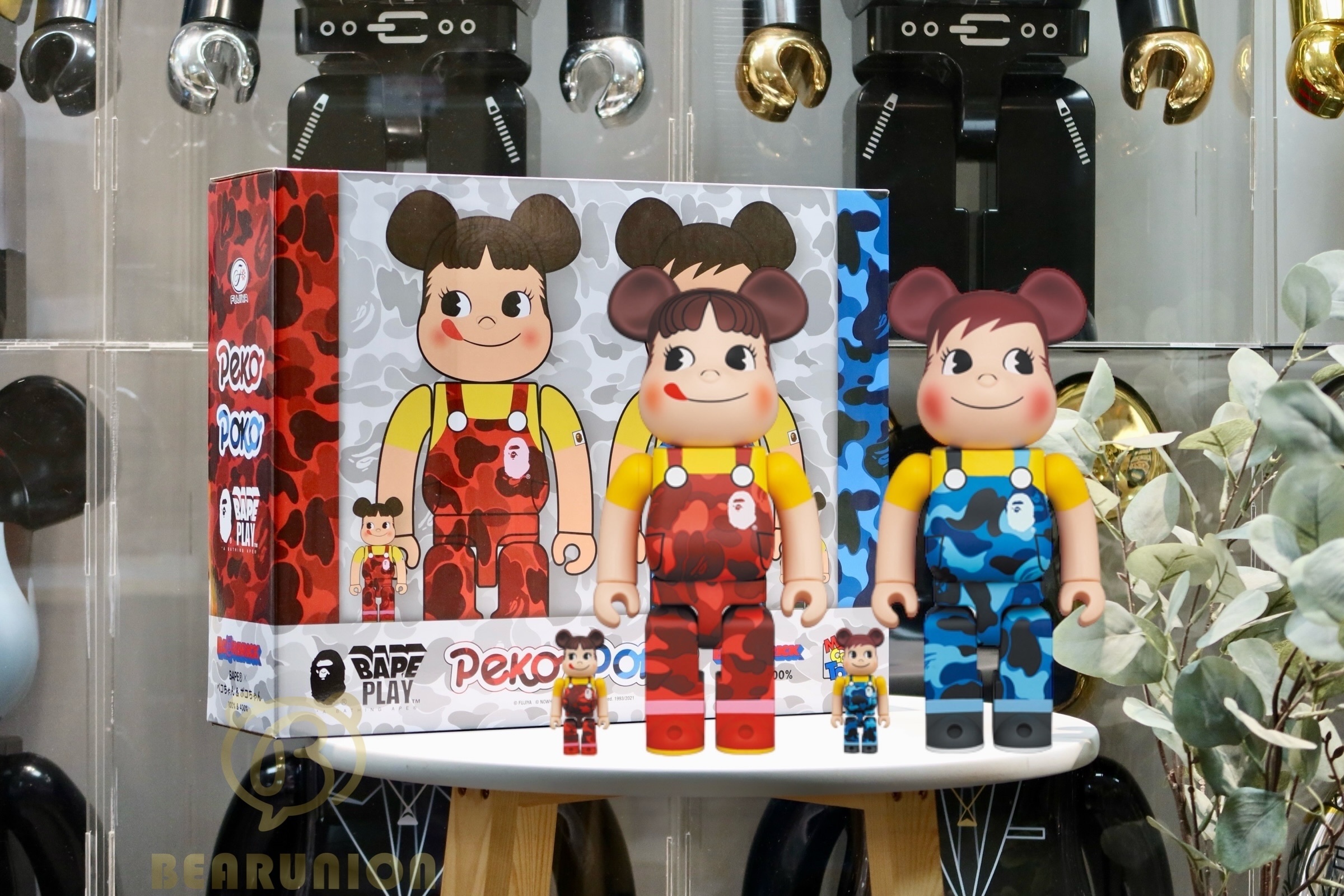 🎏預訂🎏Bearbrick 400% 100% BAPE PEKO CAMO BLUE RED SET OF 2