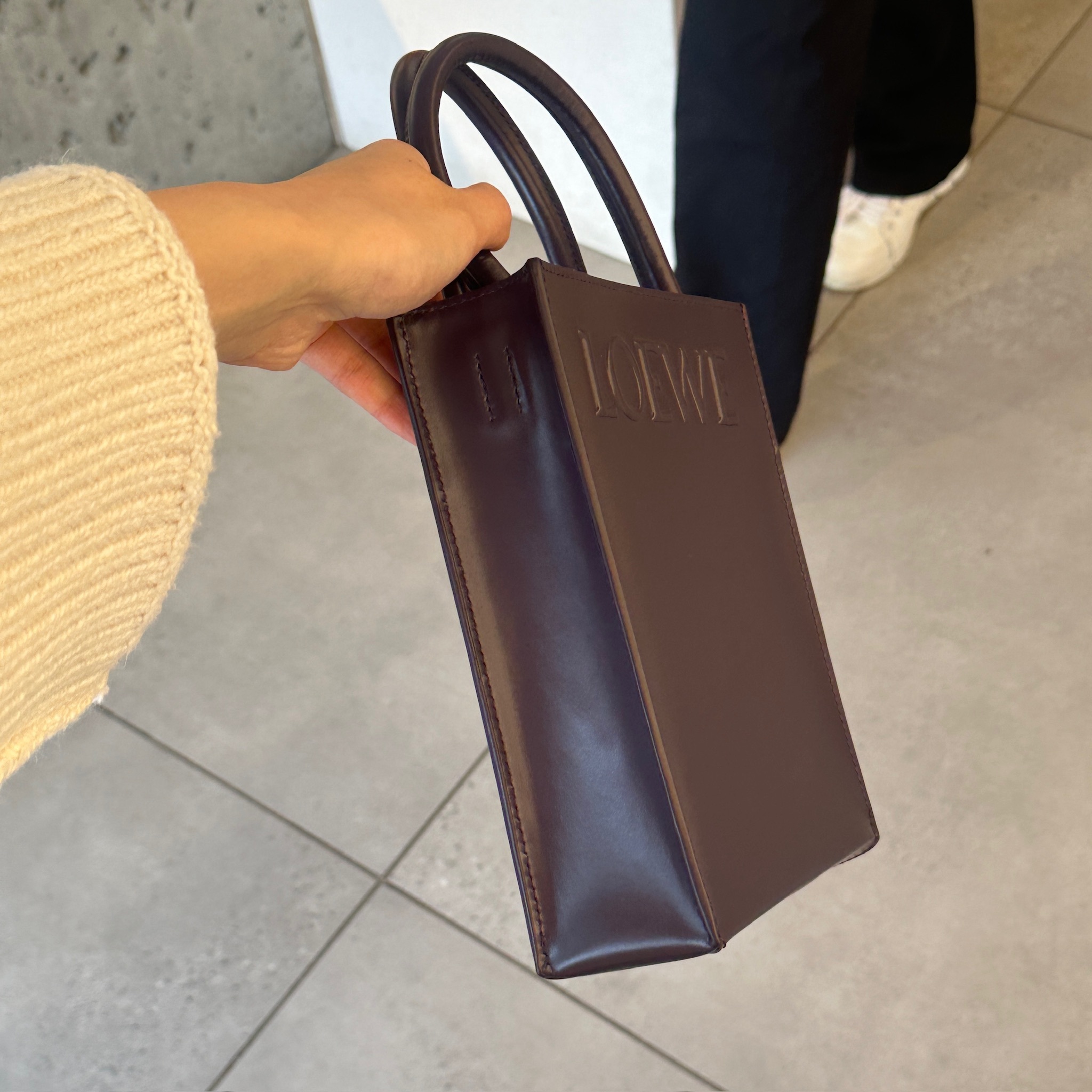 Loewe Standard A5 Tote bag in Chocolate Brown