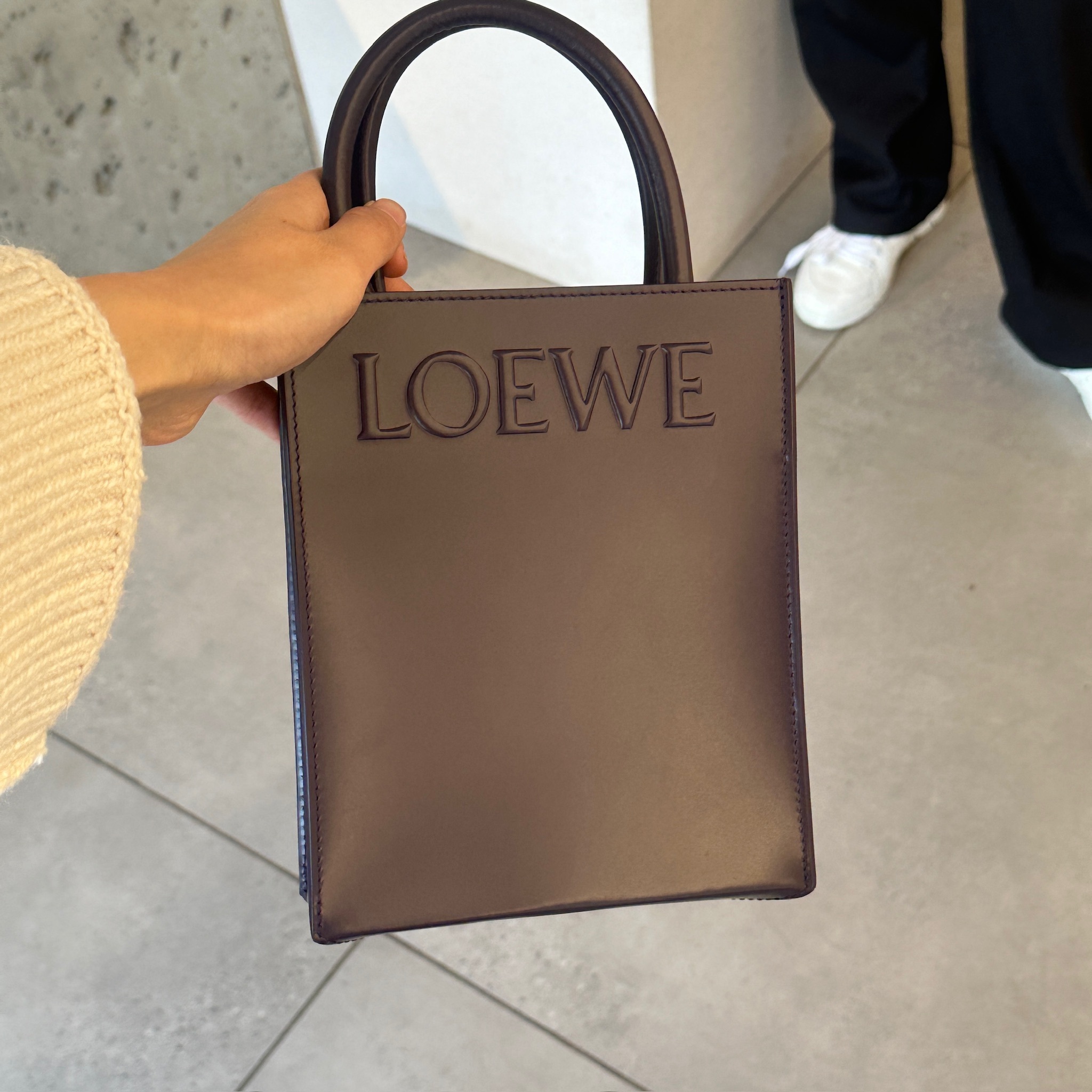 Loewe Standard A5 Tote bag in Chocolate Brown