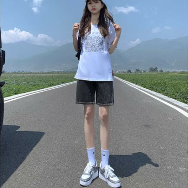 熱推闊腿五分牛仔短褲（灰色）（碼數：XS/S/M/L/XL/2XL)(下單後聯絡客服確認尺碼）