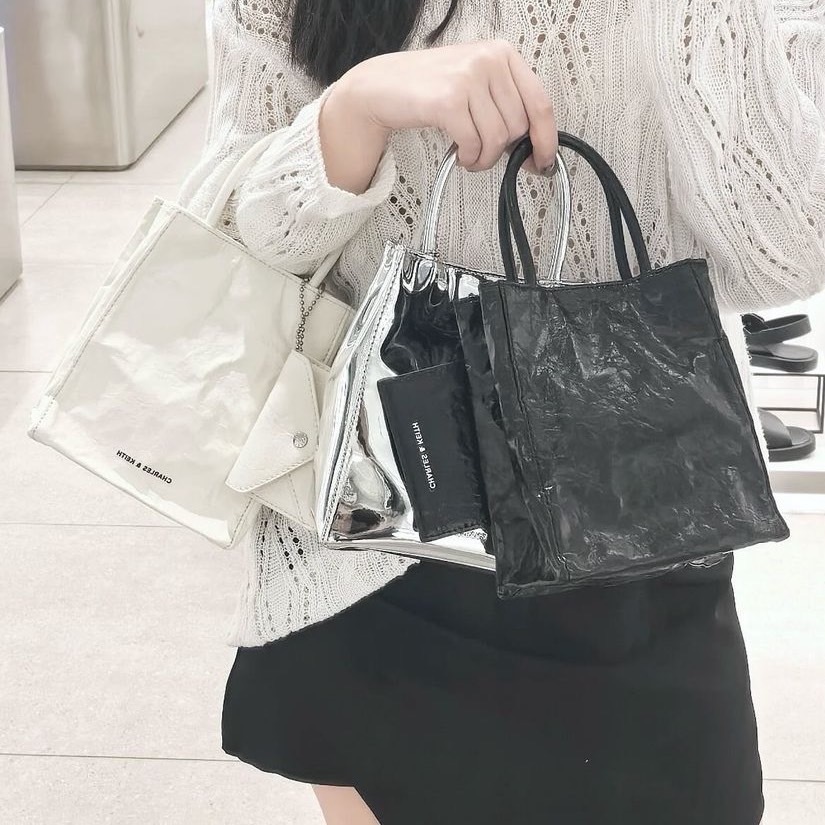 <限時搶購>Charles & Keith Matina 小CK 皺褶包 手提包 側背包  小包 三色 CK2-30782347