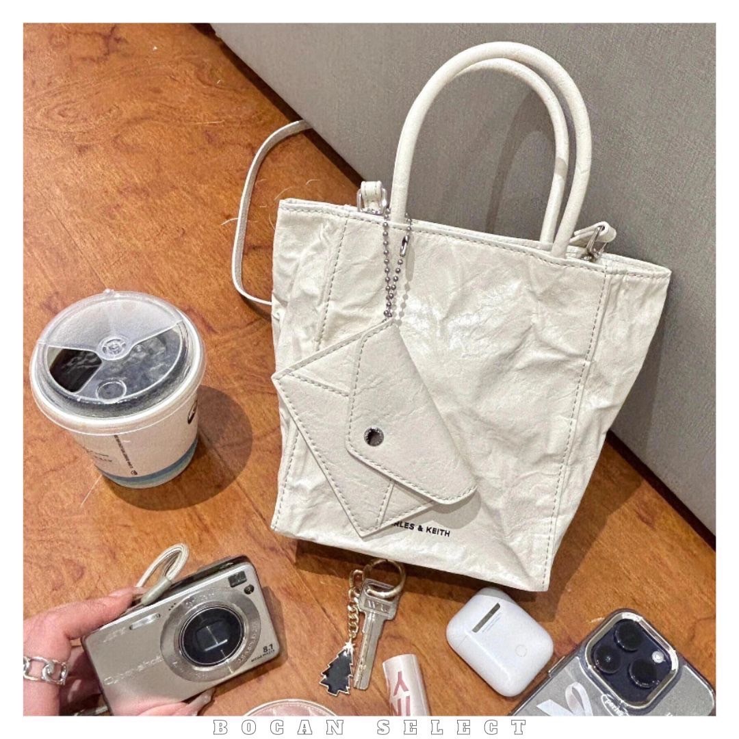 <限時搶購>Charles & Keith Matina 小CK 皺褶包 手提包 側背包  小包 三色 CK2-30782347