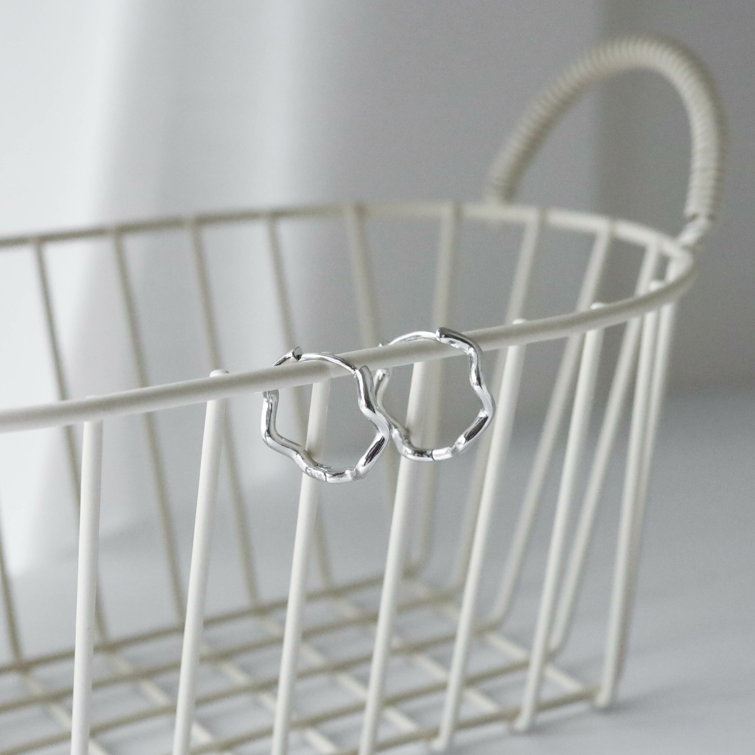 925純銀立體波浪耳圈