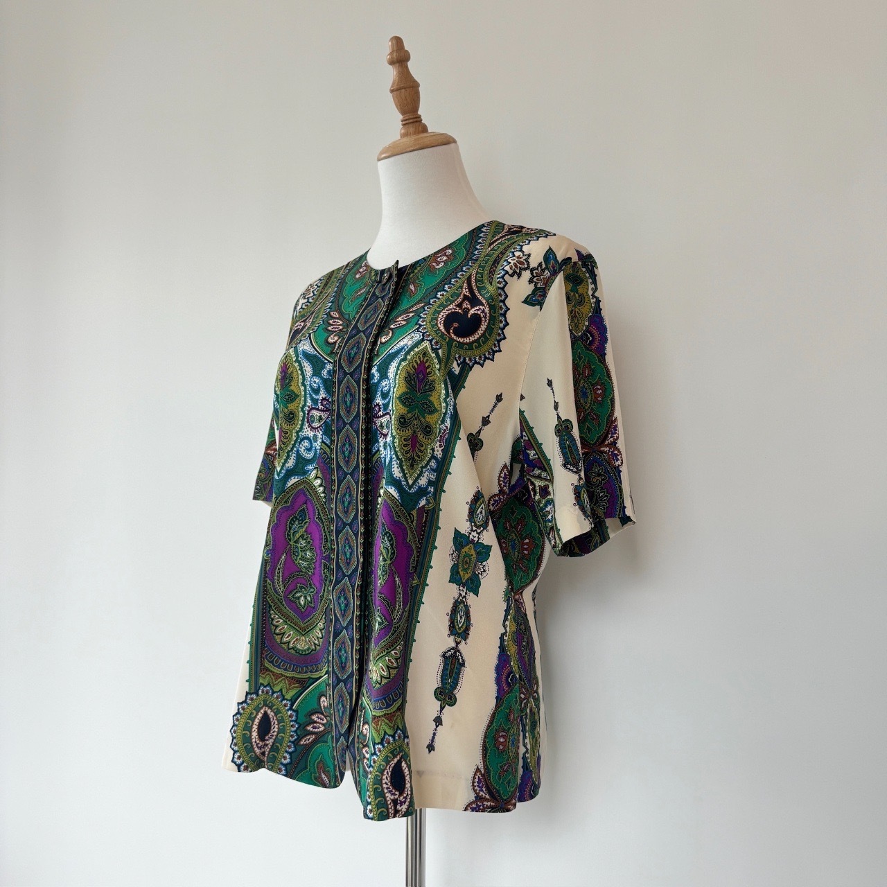 孔雀開屏感綠色腰果花上衣