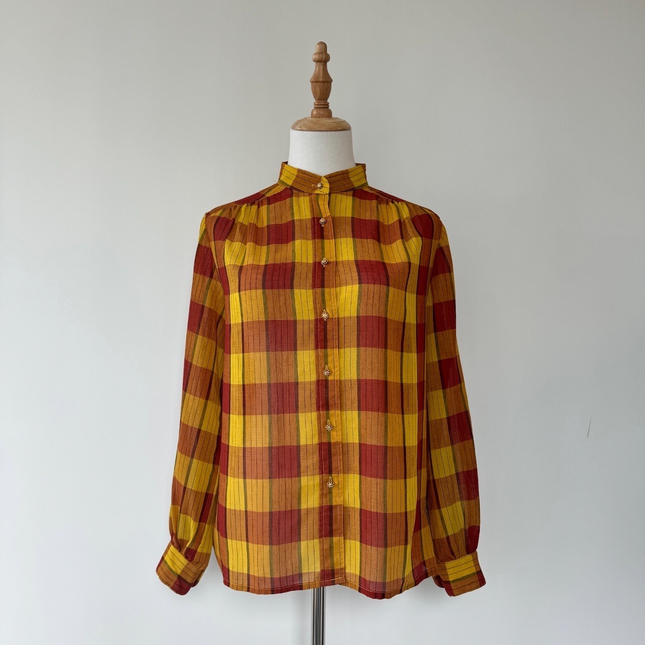 暖色調格紋薄身長袖上衣