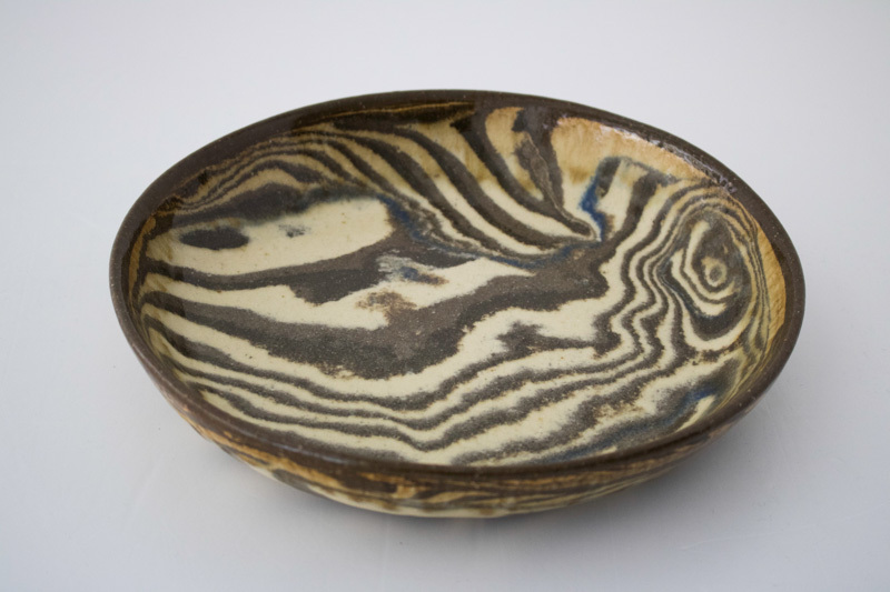 +g 日野明子選品-七尾佳洋 白釉揉色8吋皿 粗線條