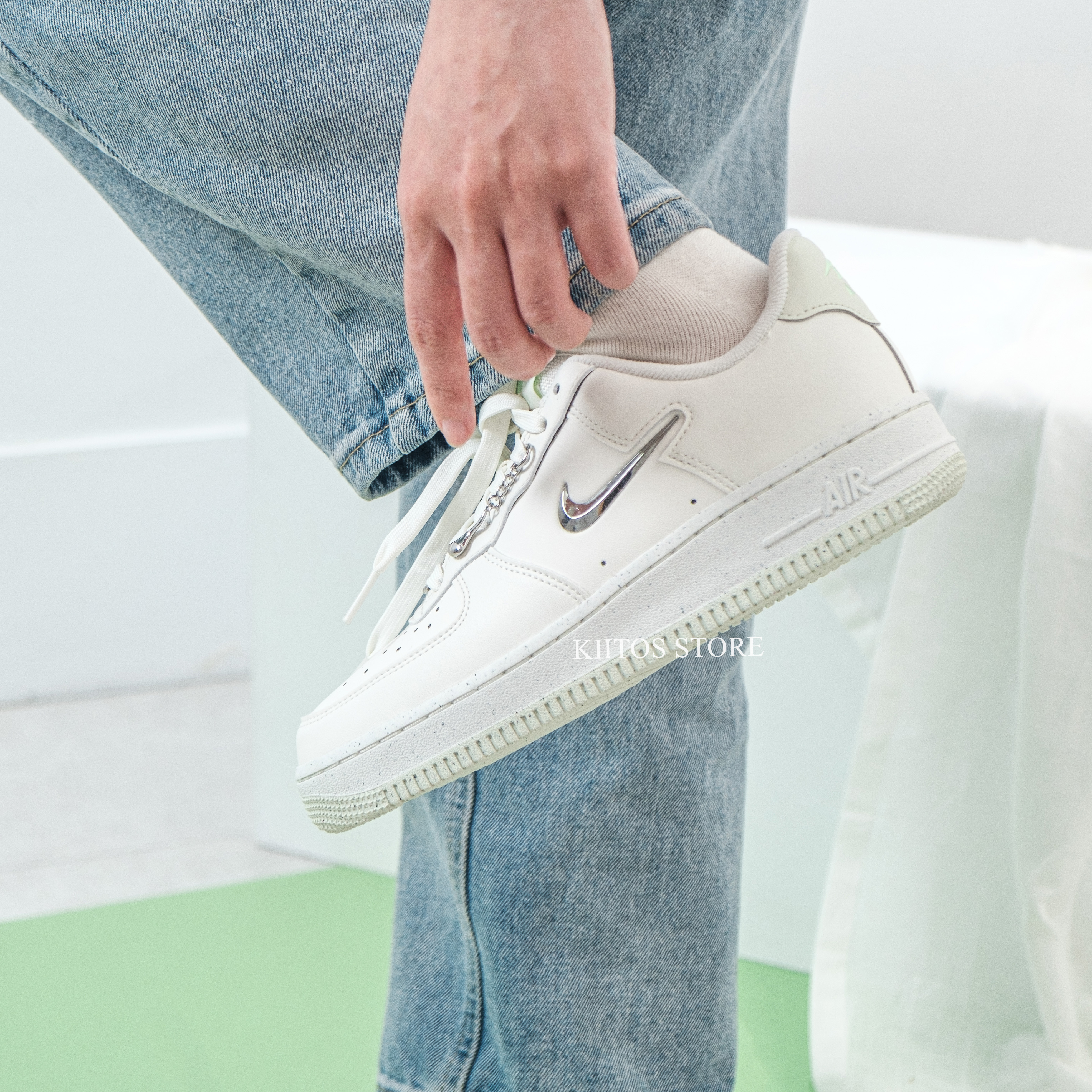 Nike Air Force 1 Low Next Nature "Liquid Metal" 熔解小銀勾 FN8540-100