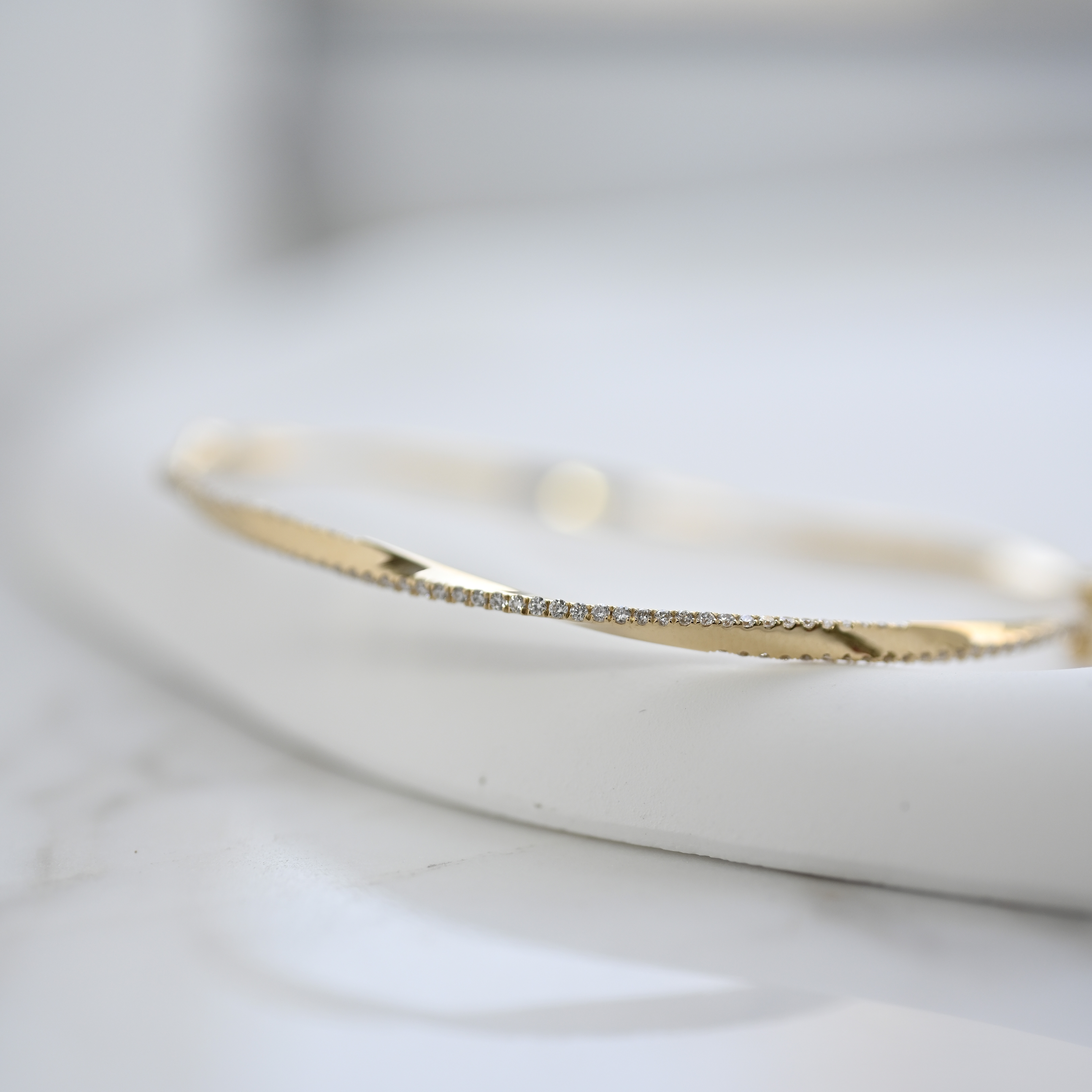 18K Twistie Diamond Bangle