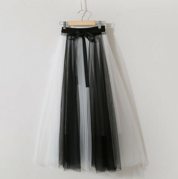 Contrasting mesh lace skirt (white + black two-tone panels - one-size-fits-all waist tight)