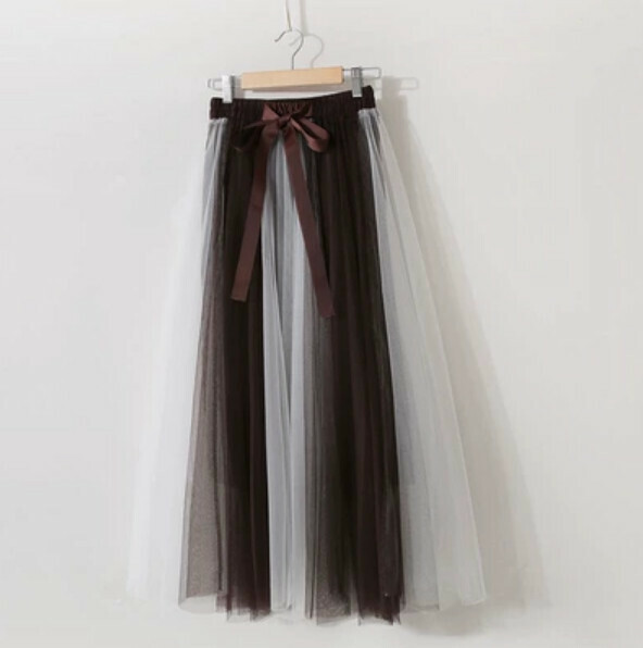 Contrasting mesh lace skirt (white + coffee color two-tone stitching - one-size-fits-all tight waist)