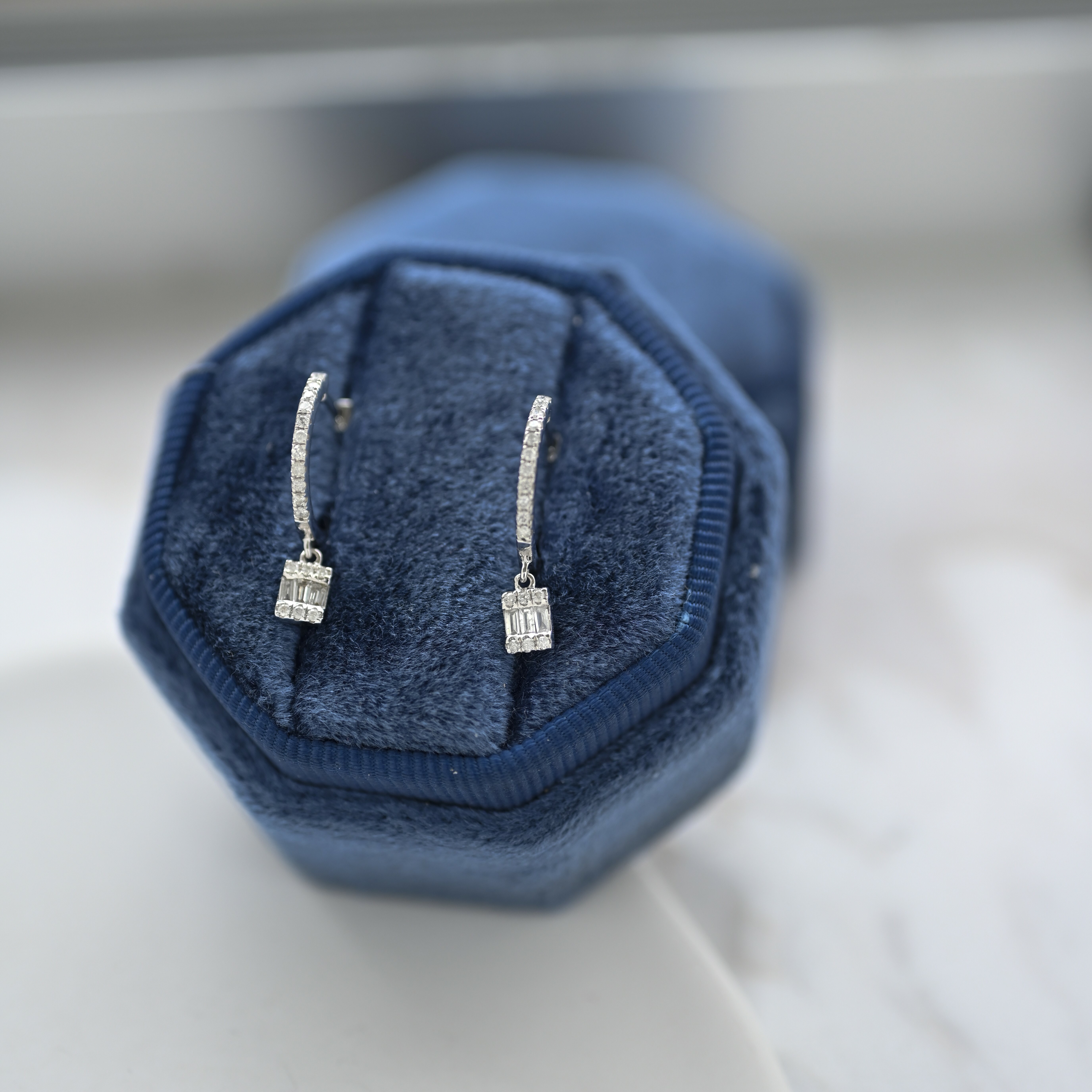 18K Junquillo Diamond Hoop Earring