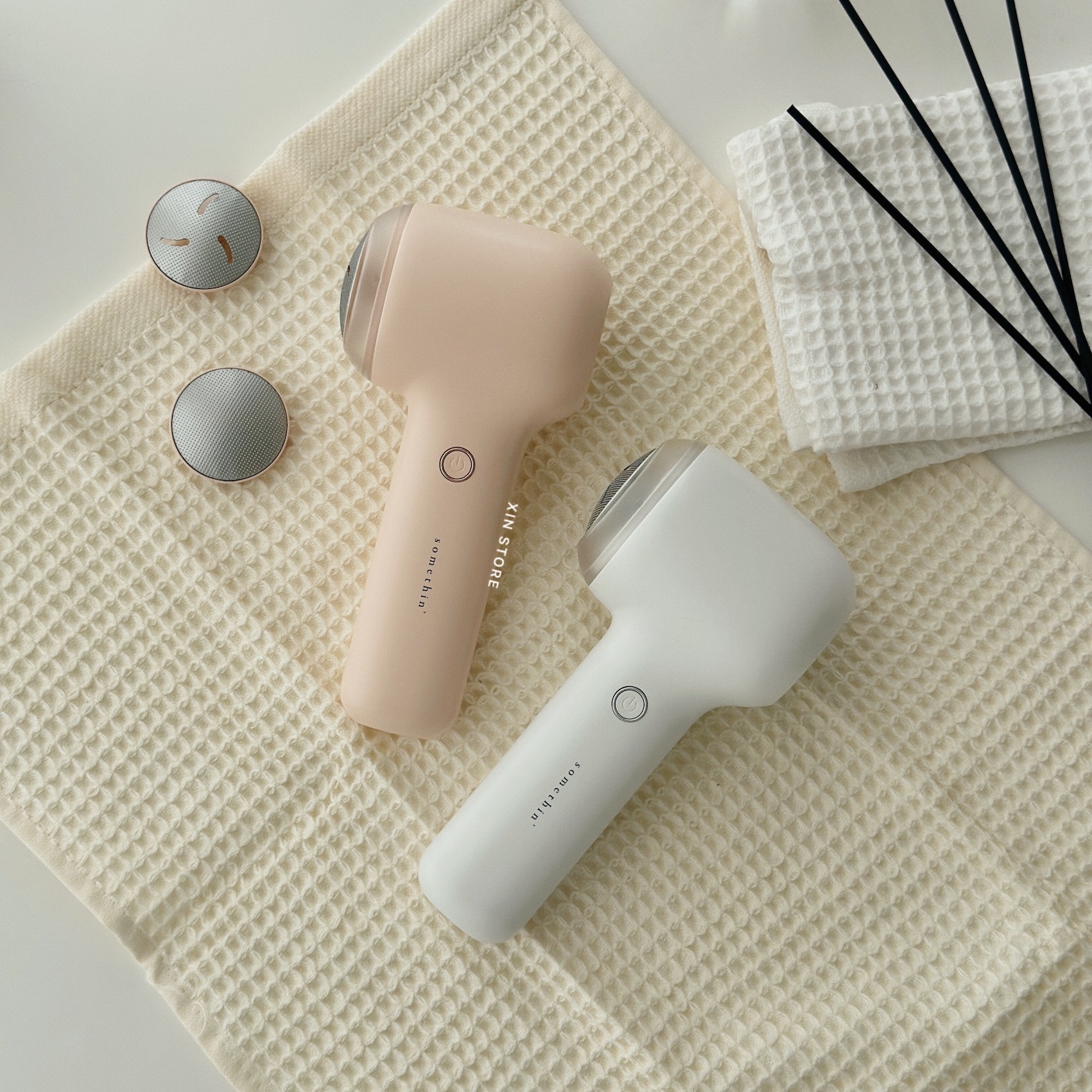 【現貨】Somethin' 嫩足機 電動 吸屑 省力 磨足機 珊瑚粉 珍珠白