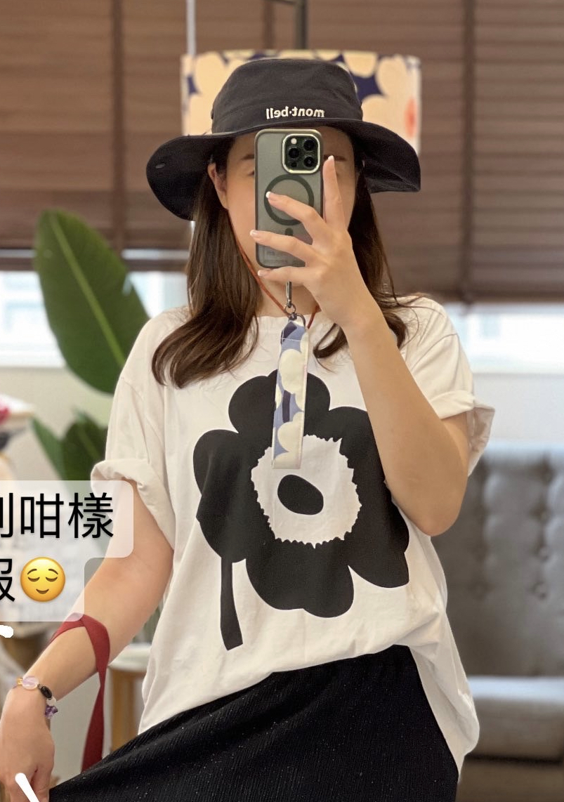 代購現貨 | Marimekko 白底黑色一朵花 Tshirt