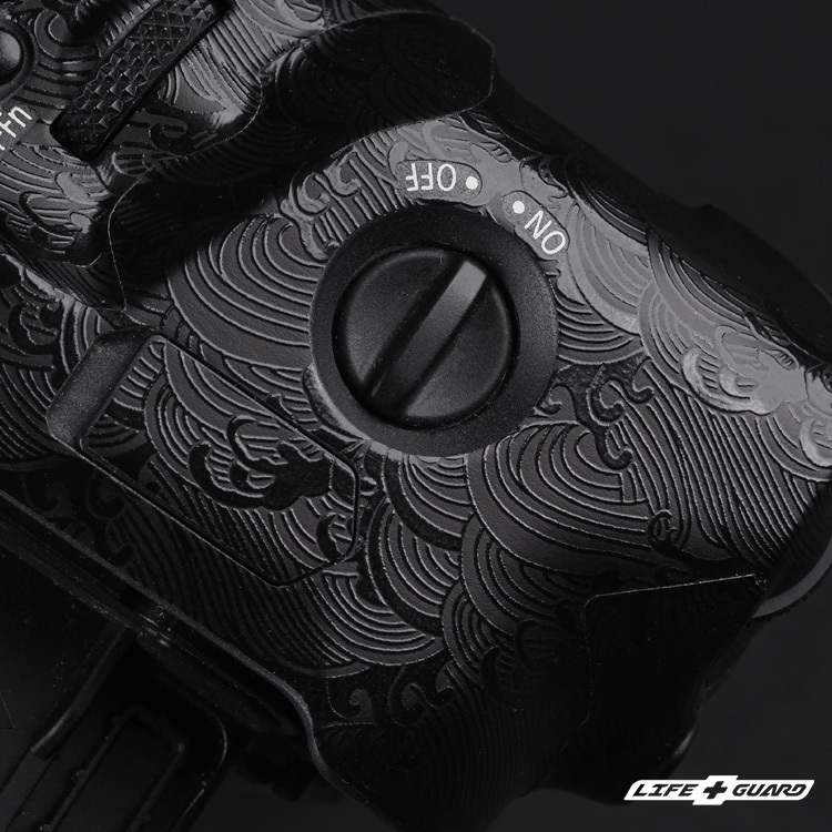 海浪極黑貼膜質感特寫，LIFE+GUARD 設計風格