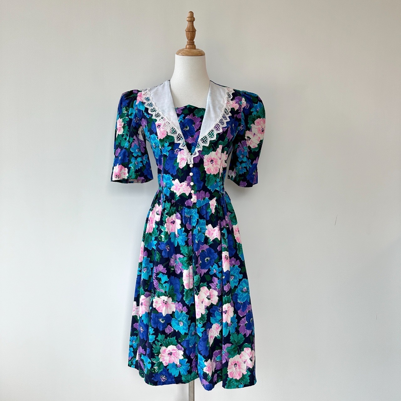 華麗感假兩件大領美國花裙