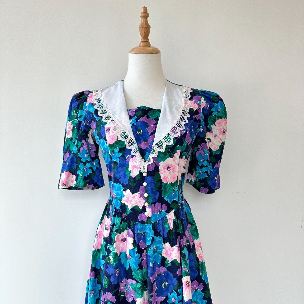 華麗感假兩件大領美國花裙