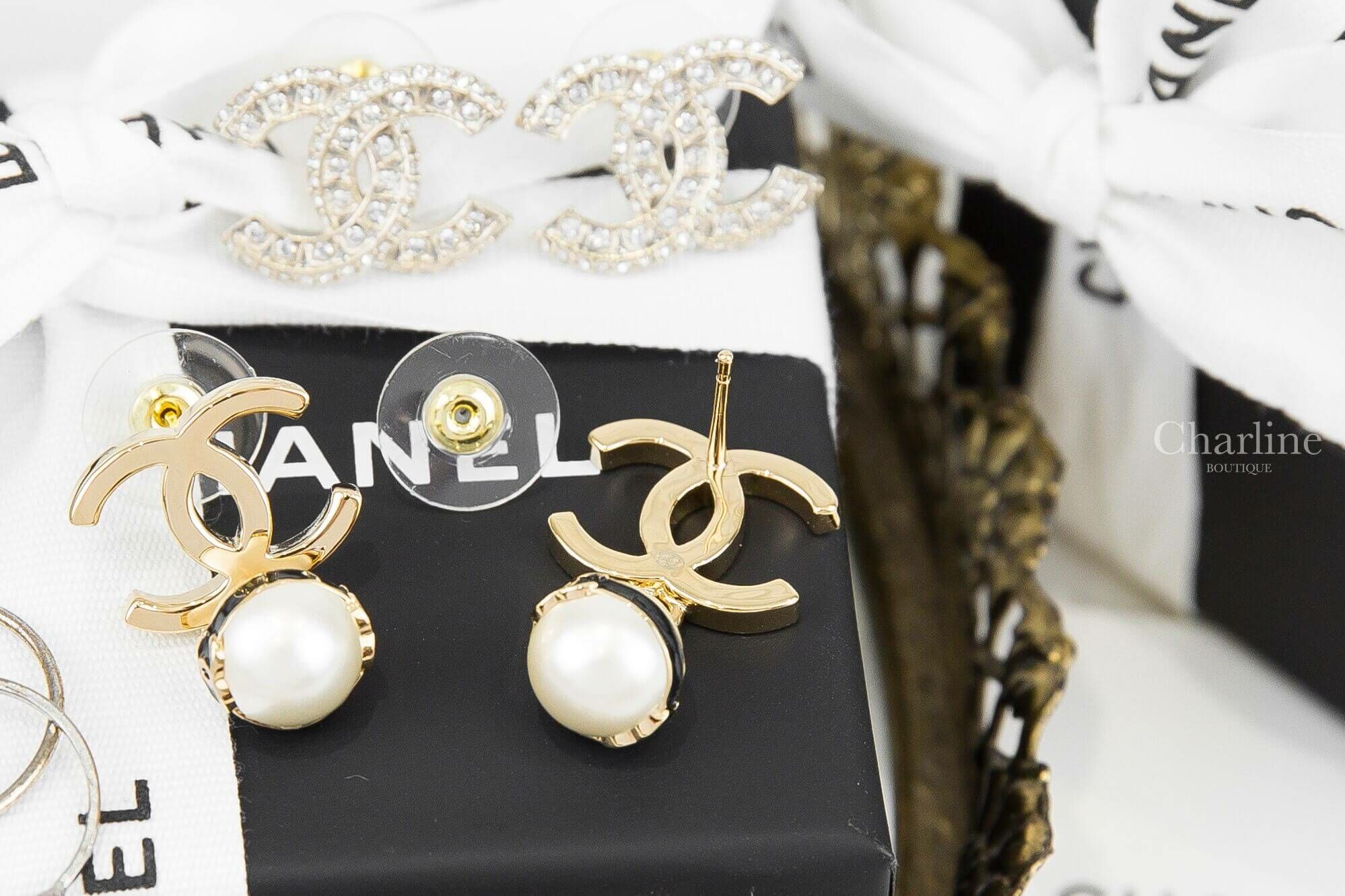 Chanel Stud Earrings 金色CC黑色線條珍珠垂墜耳環-Charline Boutique 精品代購