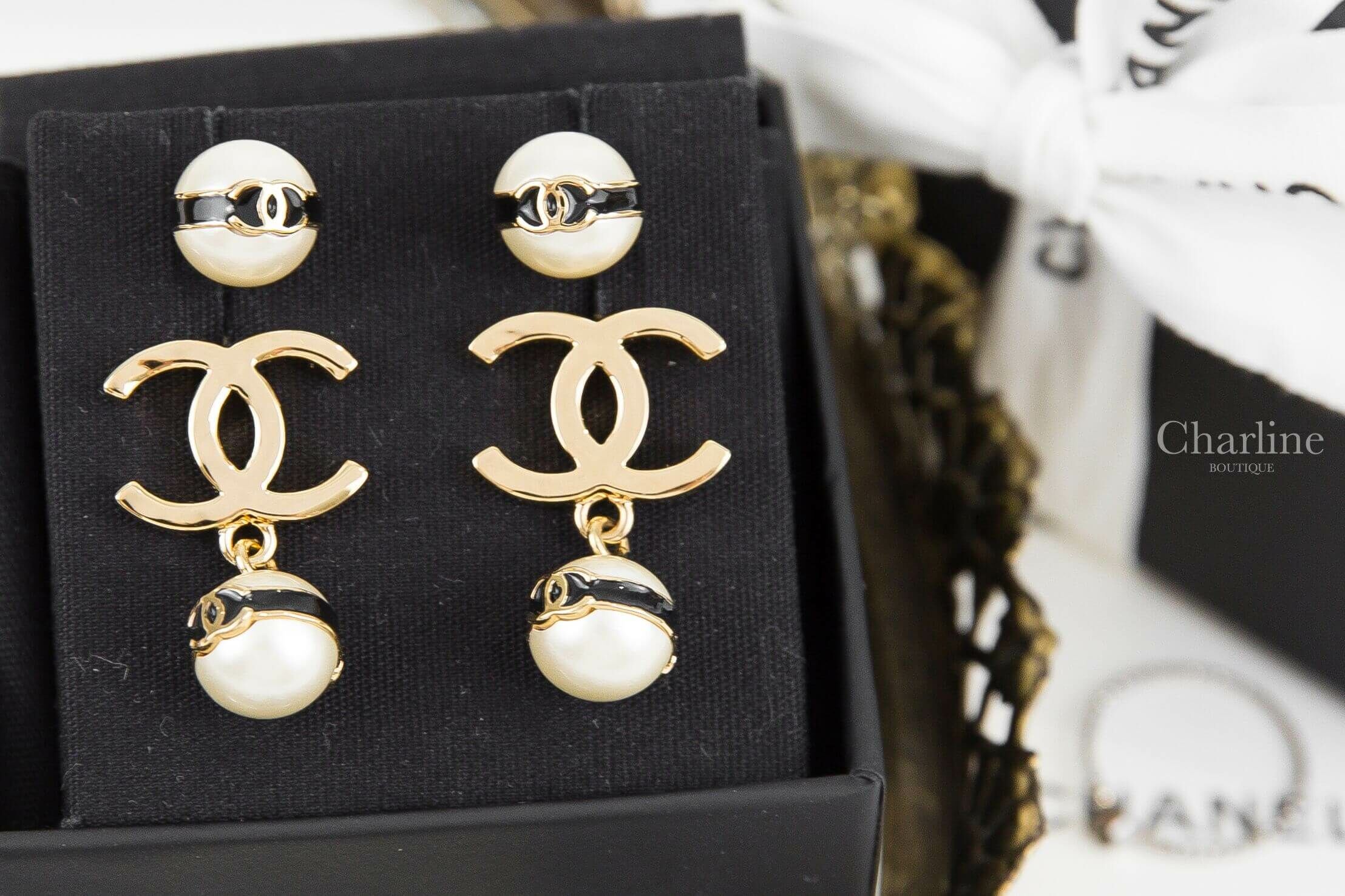 Chanel Stud Earrings 金色CC黑色線條珍珠垂墜耳環,Chanel Stud Earrings 黑色線條金CC珍珠耳環-Charline Boutique 精品代購