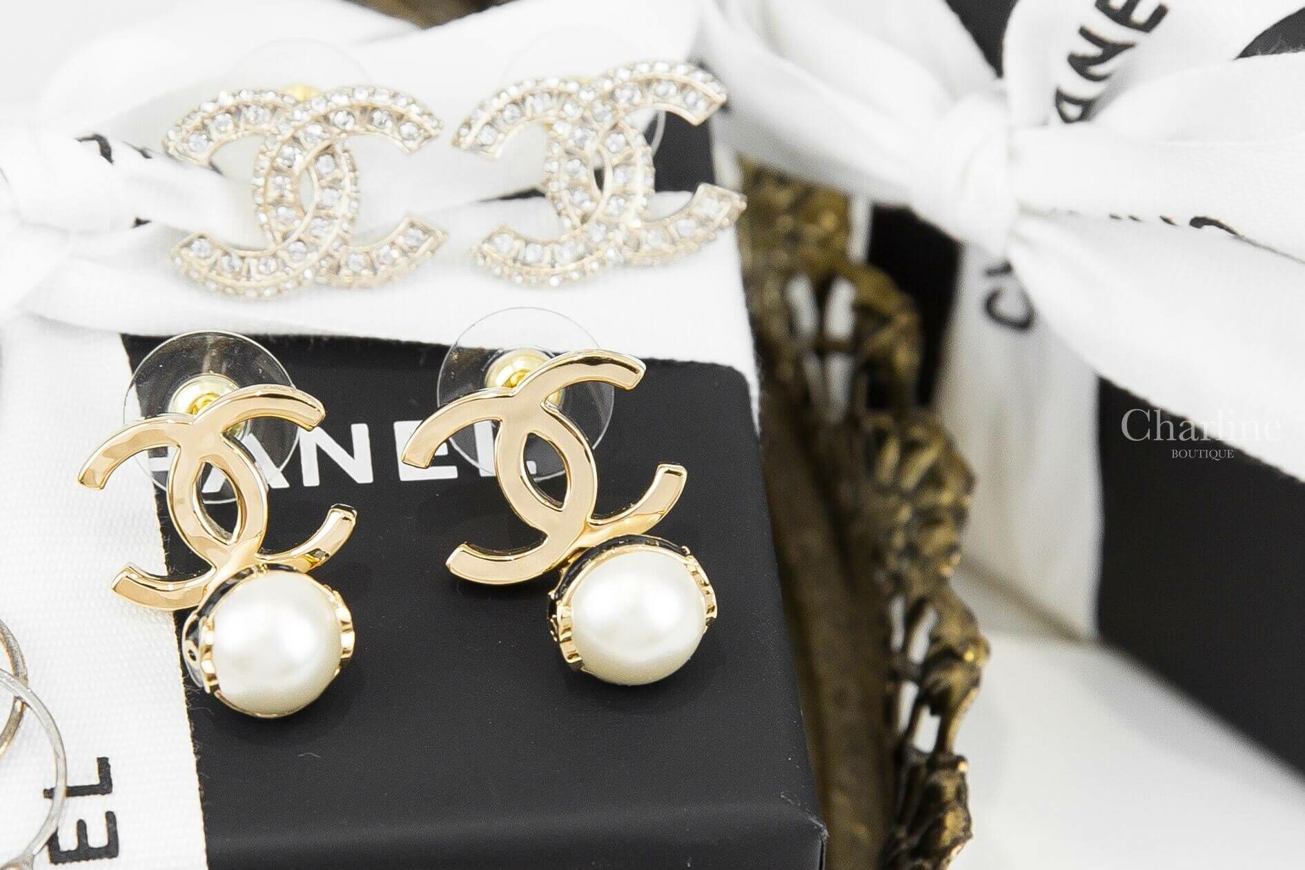 Chanel Stud Earrings 金色CC黑色線條珍珠垂墜耳環-Charline Boutique 精品代購