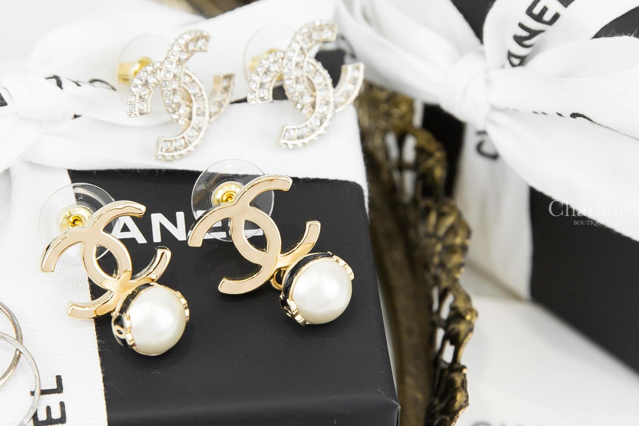 Chanel Stud Earrings 金色CC黑色線條珍珠垂墜耳環-Charline Boutique 精品代購