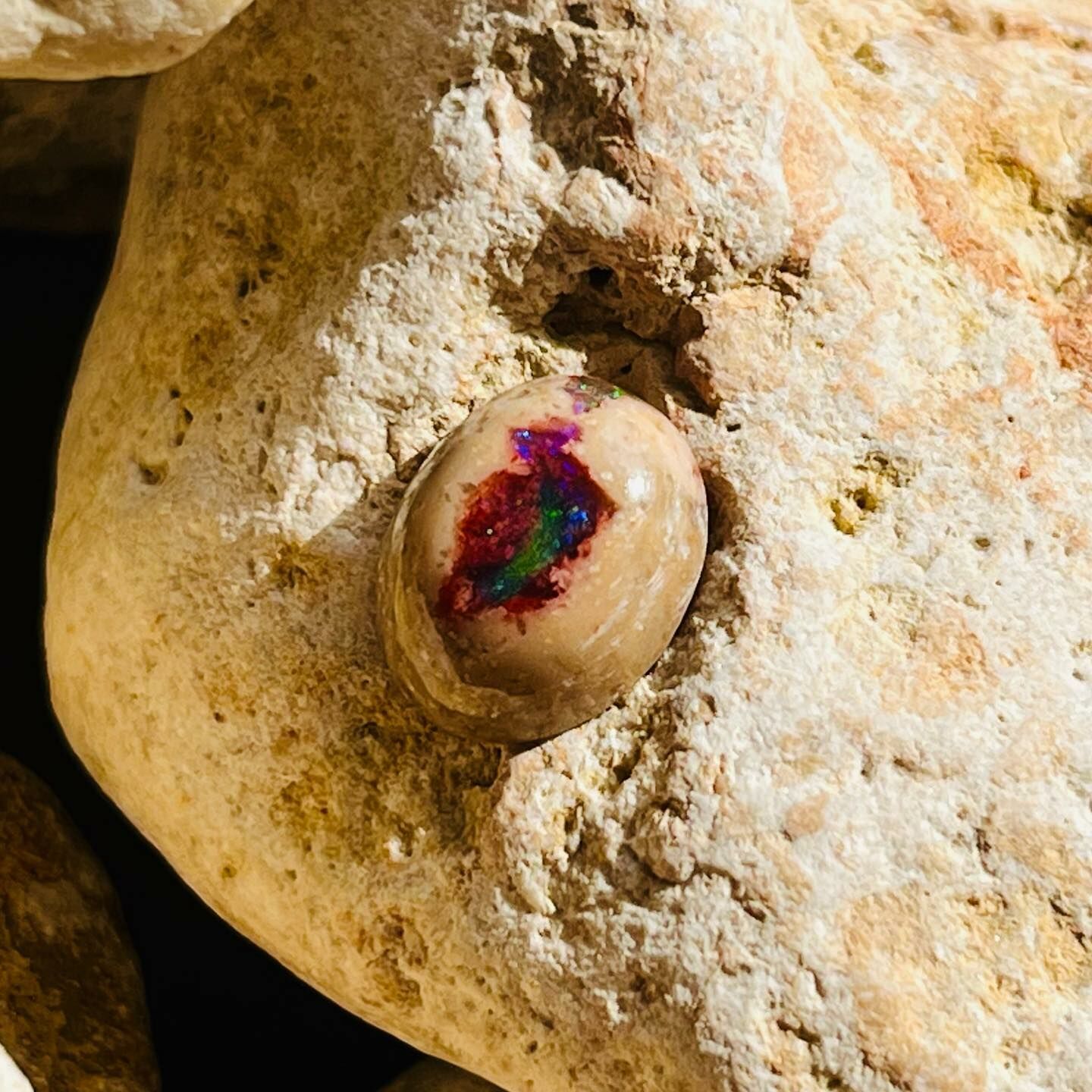 [原石] 墨西哥火蛋白石