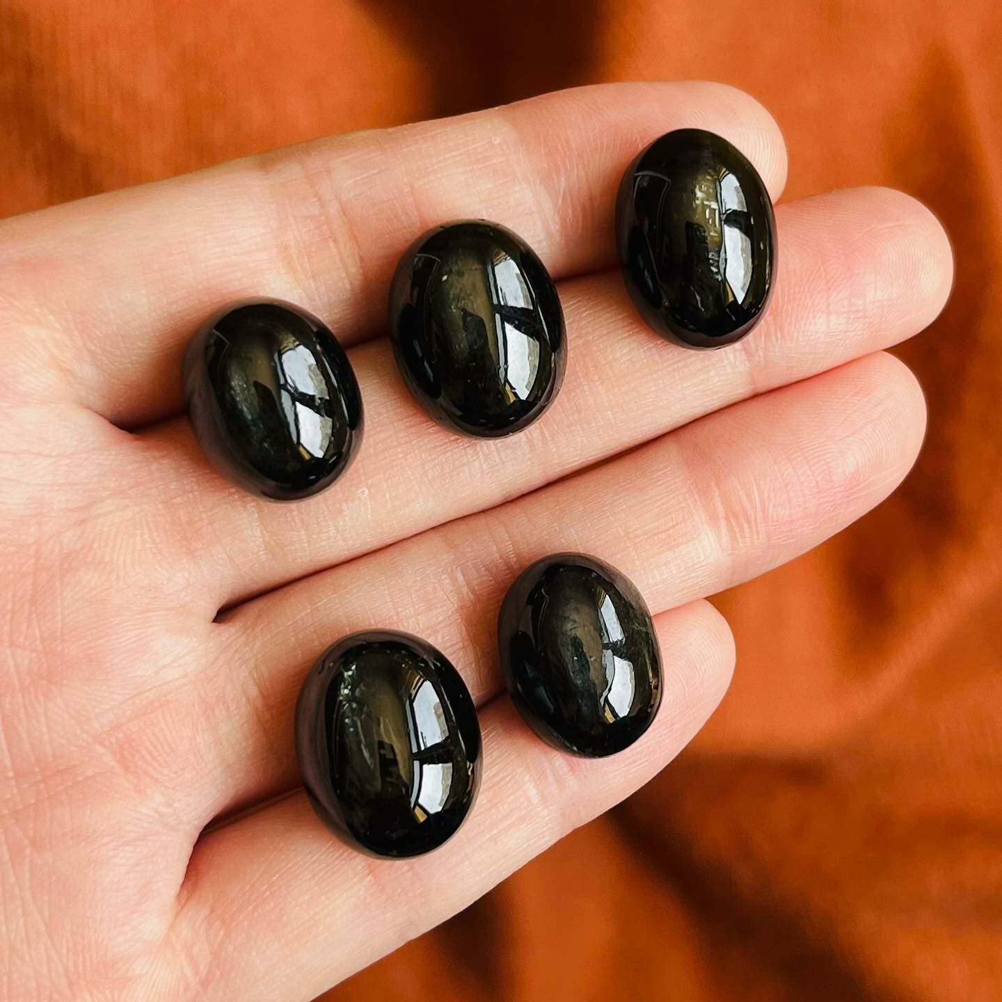 [原石] 印度透輝石 / 十字星石 水晶蛋面