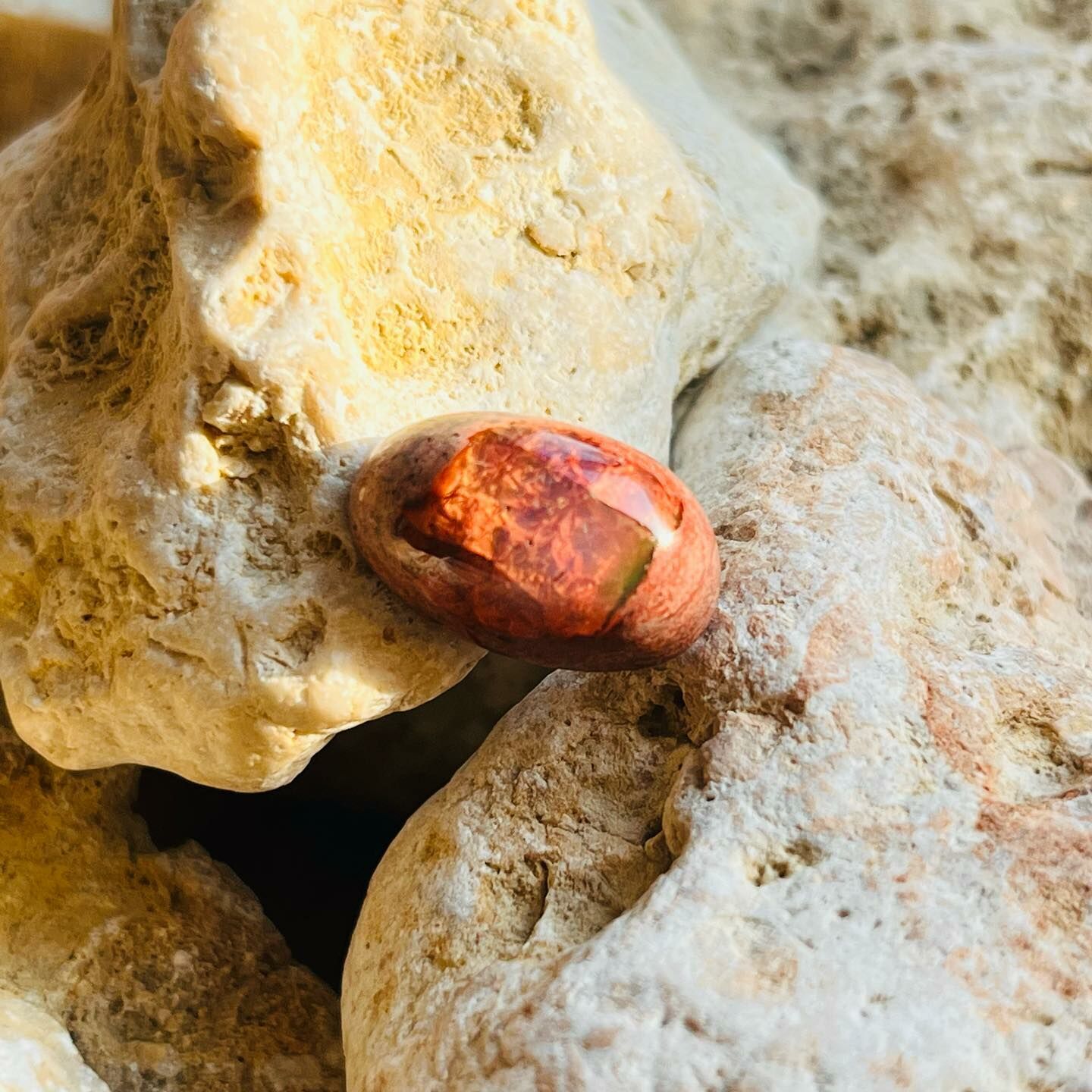 [原石] 墨西哥火蛋白石