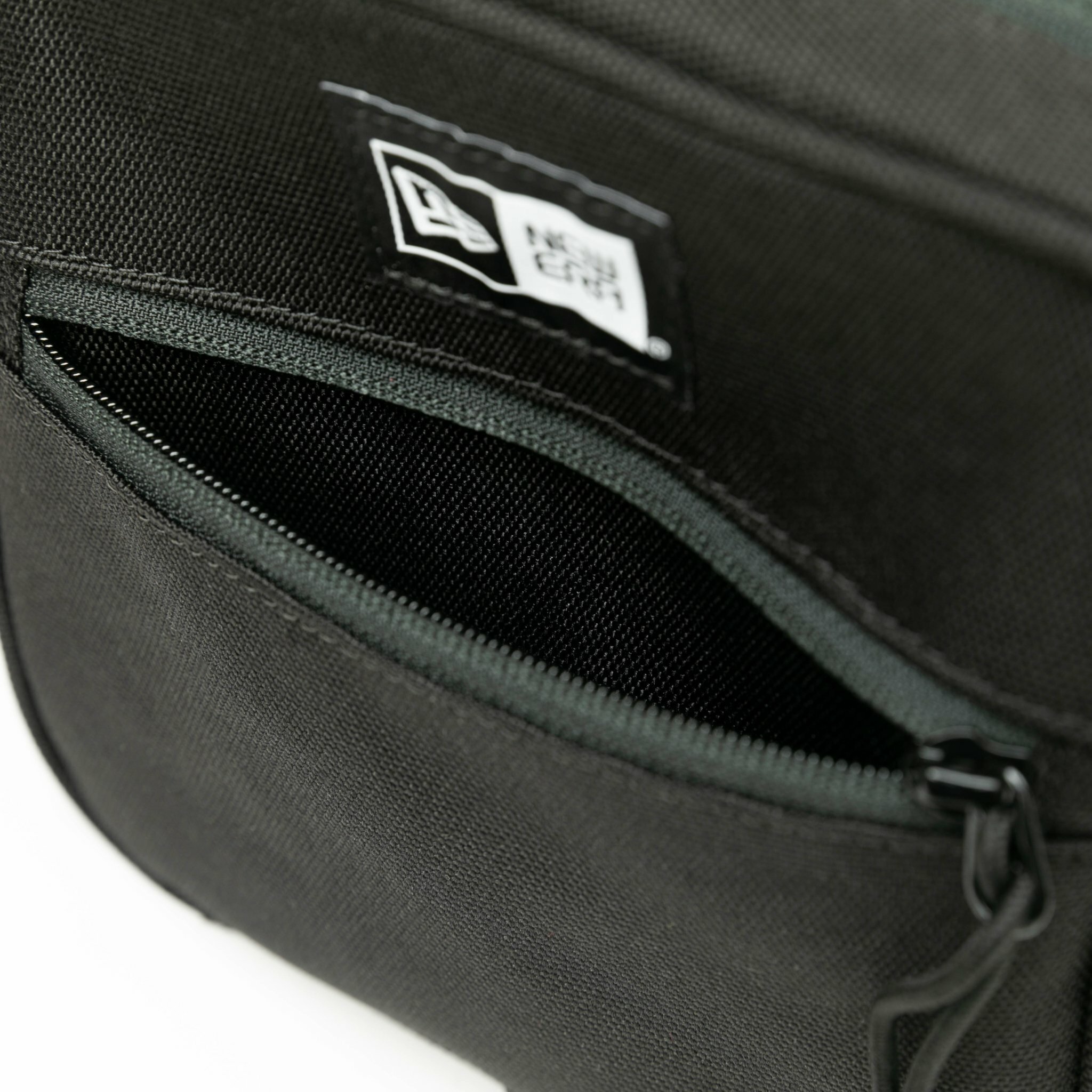New Era - Square Shoulder Pouch 1.5L Box Logo Light Bro