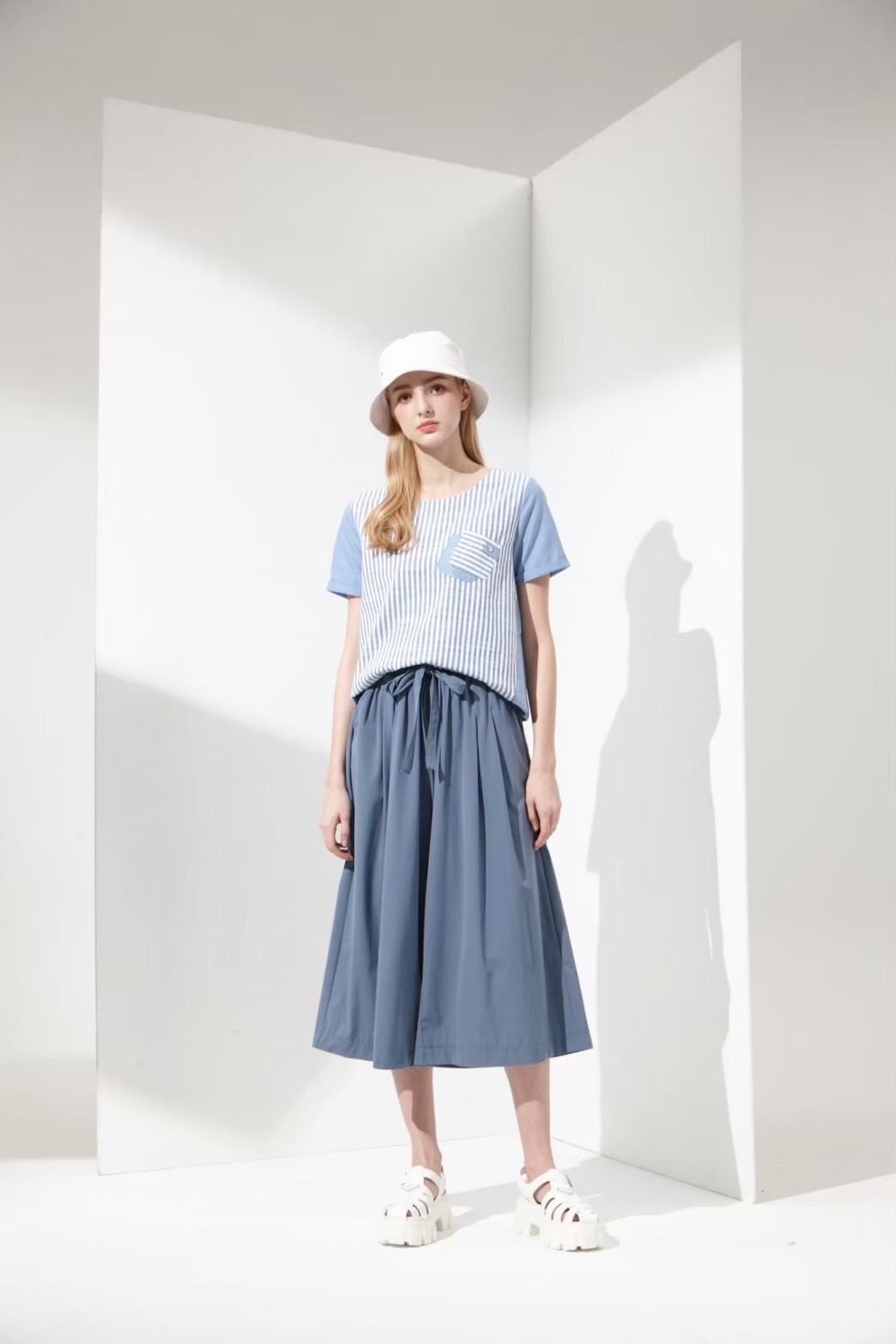 OL時尚休閒輕盈舒適修身顯瘦褲裙U6281