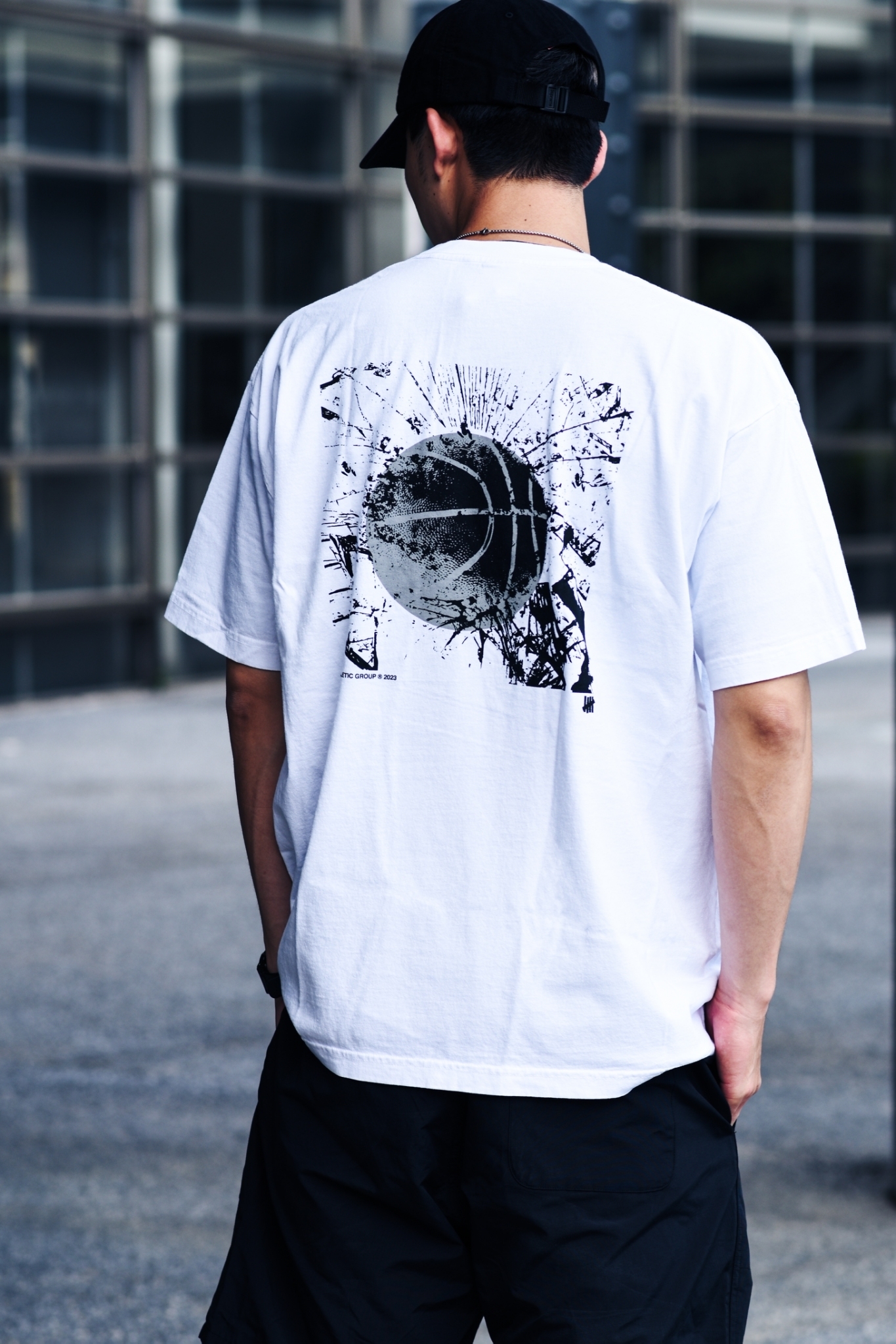 ☆ETW☆【EASY TO WEAR】UNDEFEATED CEILINGS S/S TEE 籃球 版畫 柵欄 短T