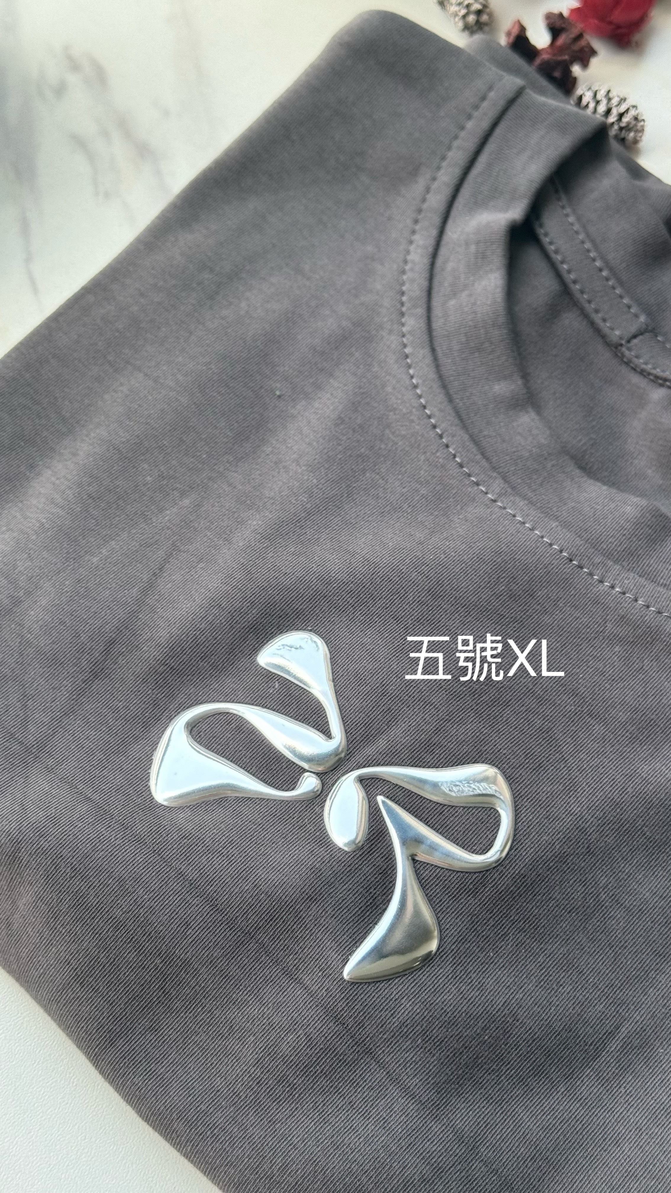 NG品!!Y2K辣妞｜銀色蝴蝶結彈性短版短袖上衣