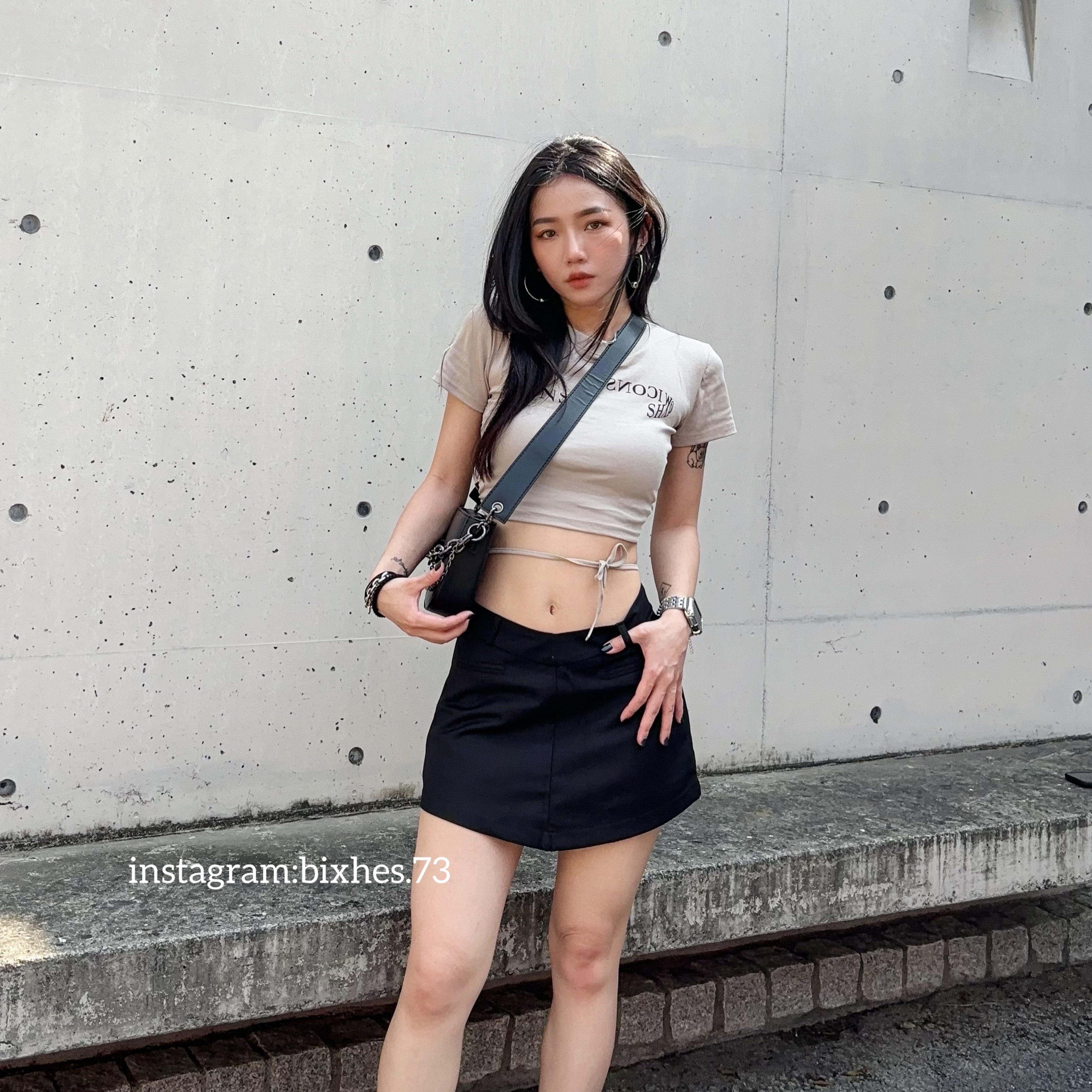 質感低腰V口西裝短裙(D00026)