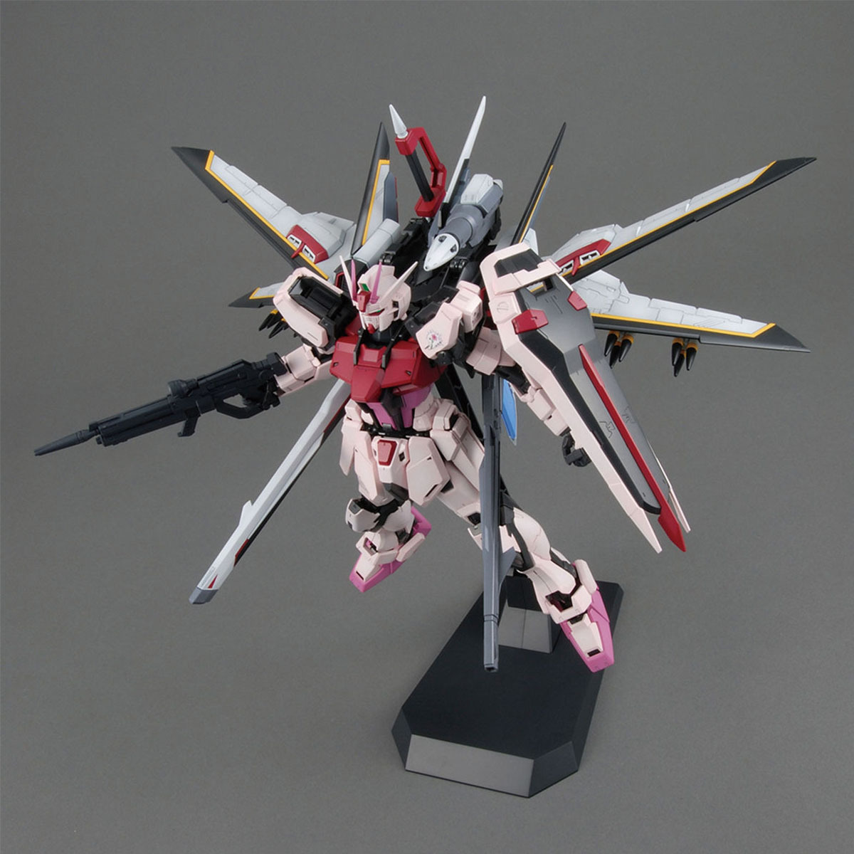 MG 1/100 嫣紅突擊高達 (鳳凰裝備) Ver. RM
