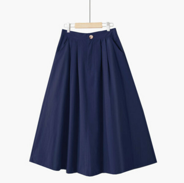 Simple buttoned pocket skirt [navy-one-size elastic waist]