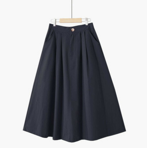 Simple Buttoned Pocket Skirt [Black-One-Size, Elasticated Waist]