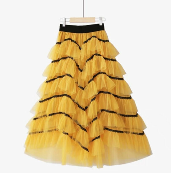 Spliced cake mesh skirt [yellow/wavy + black line] (one-size-fits-all elasticated waist)