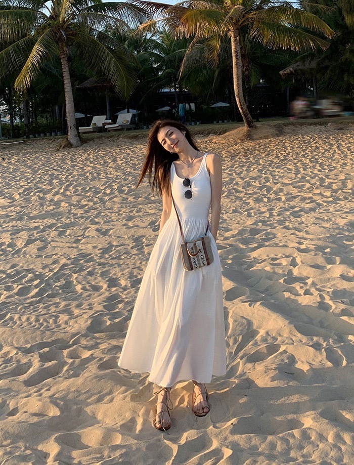 休閒性感 螺紋背心收腰洋裝(黑/白)