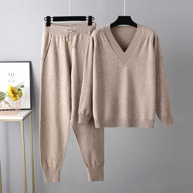 Temperament casual knitted sweater set (one-size-fits-all top + pants khaki)