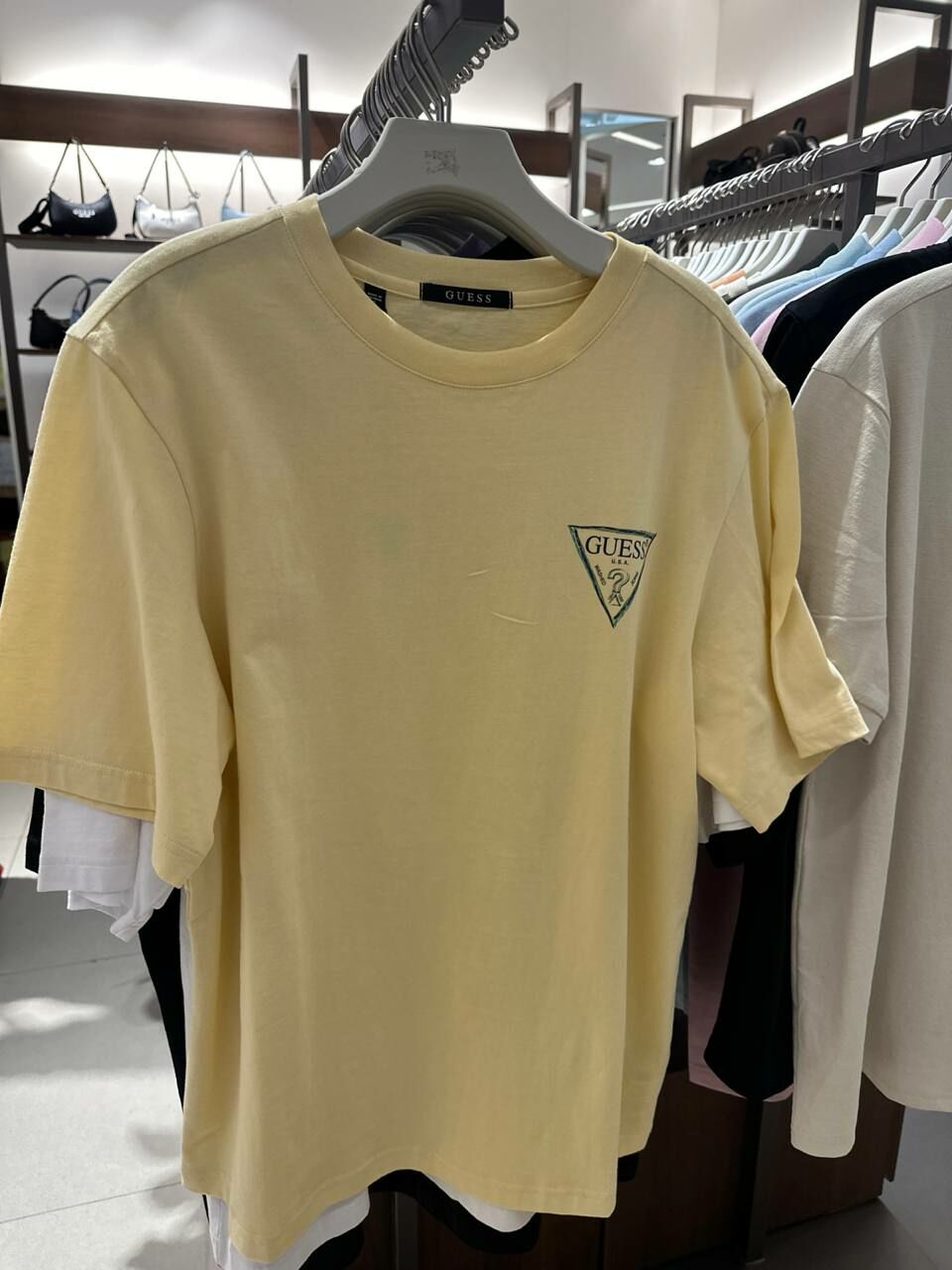 [S] GUESS UNISEX NEW TRIANGLE SHORT SLEEVE T-SHIRT,LIGHT YELLOW, MO2K9404-LYL (SGU551)