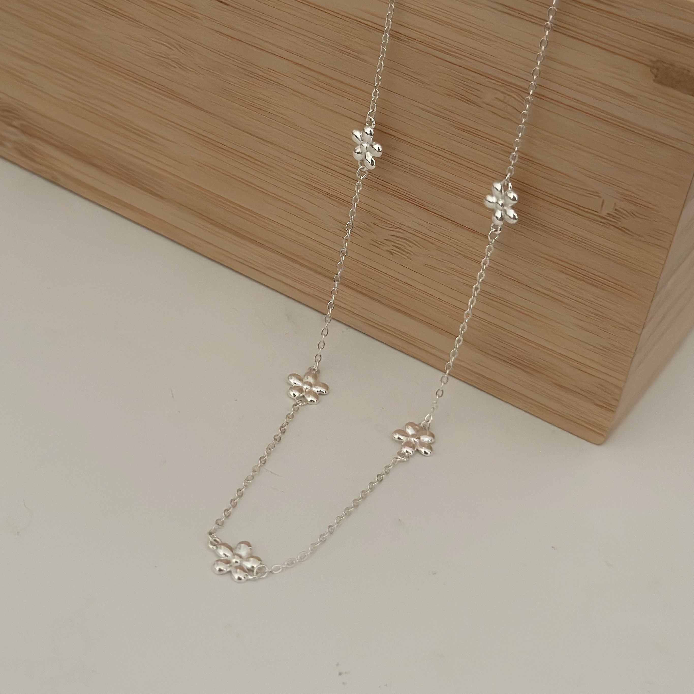 繁花．分佈式小花純銀鎖骨鏈
