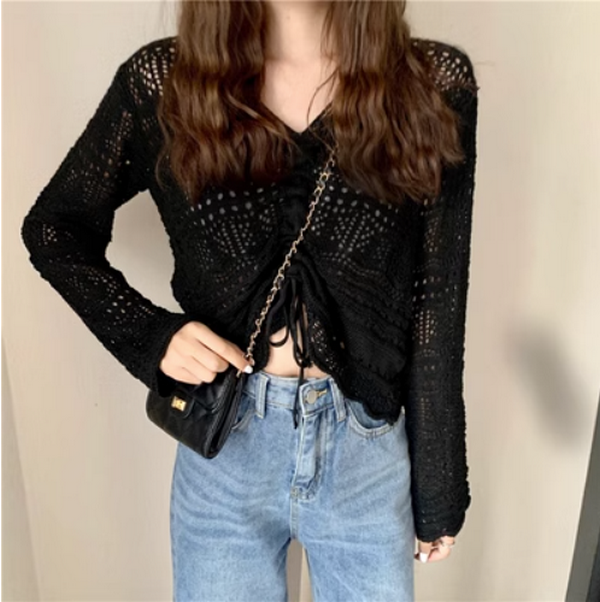 Cut-out V-neck long-sleeved sweater (black) (Size: one size)